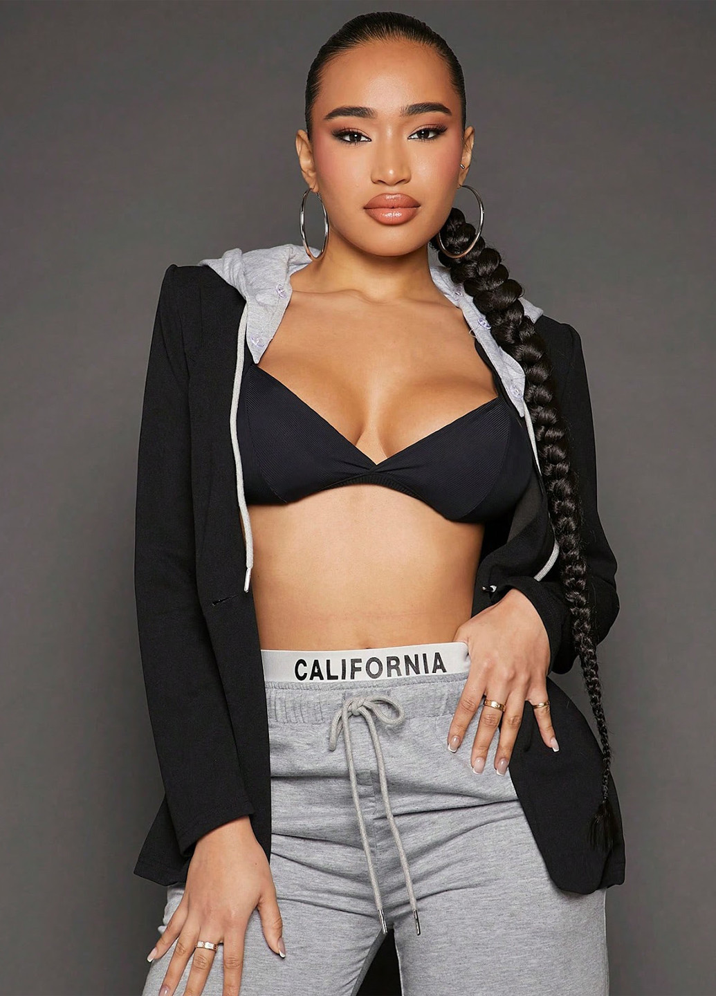 Черный женский жакет SHEIN однотонный - демисезонный