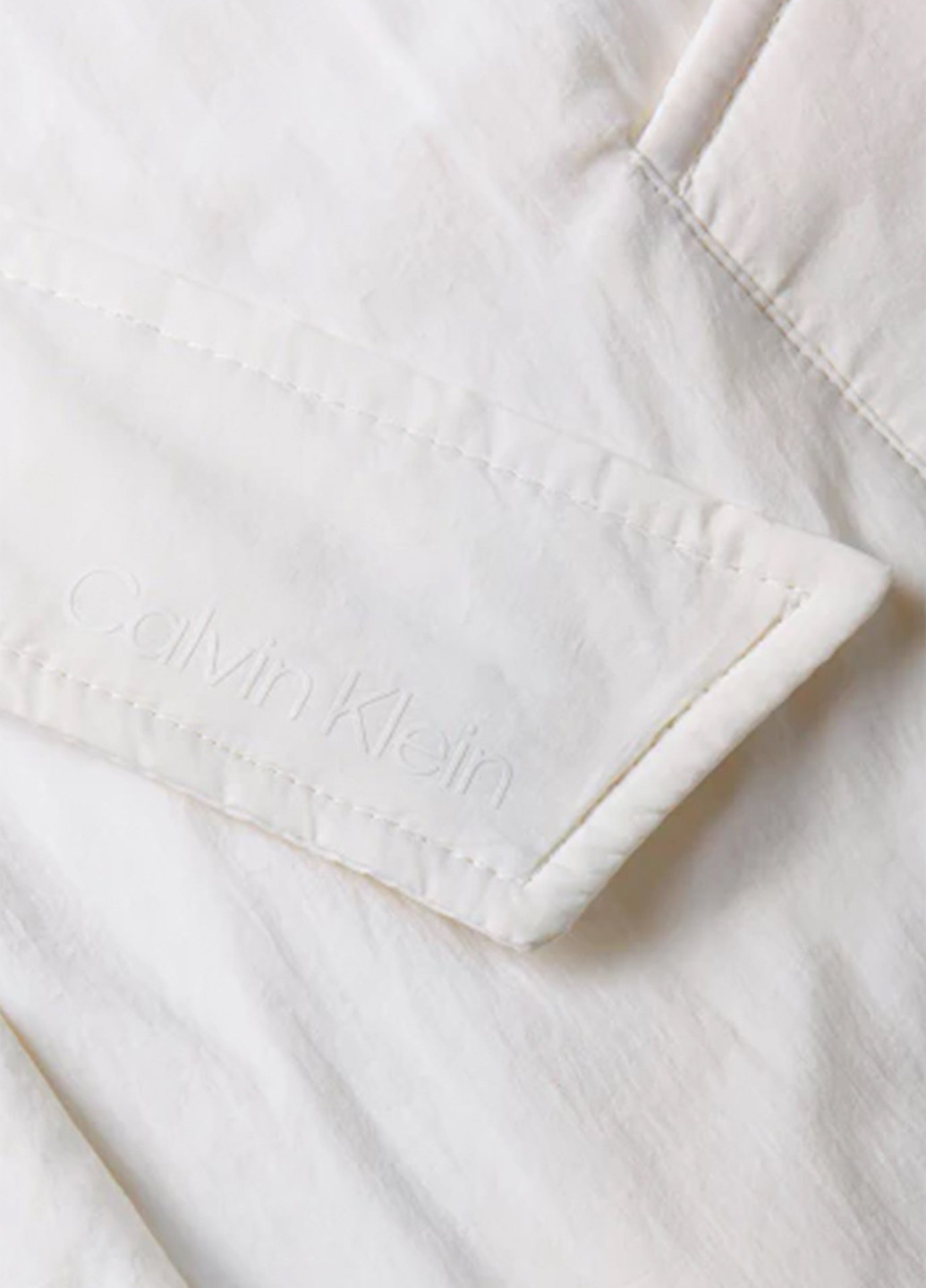 Белая демисезонная куртка Calvin Klein
