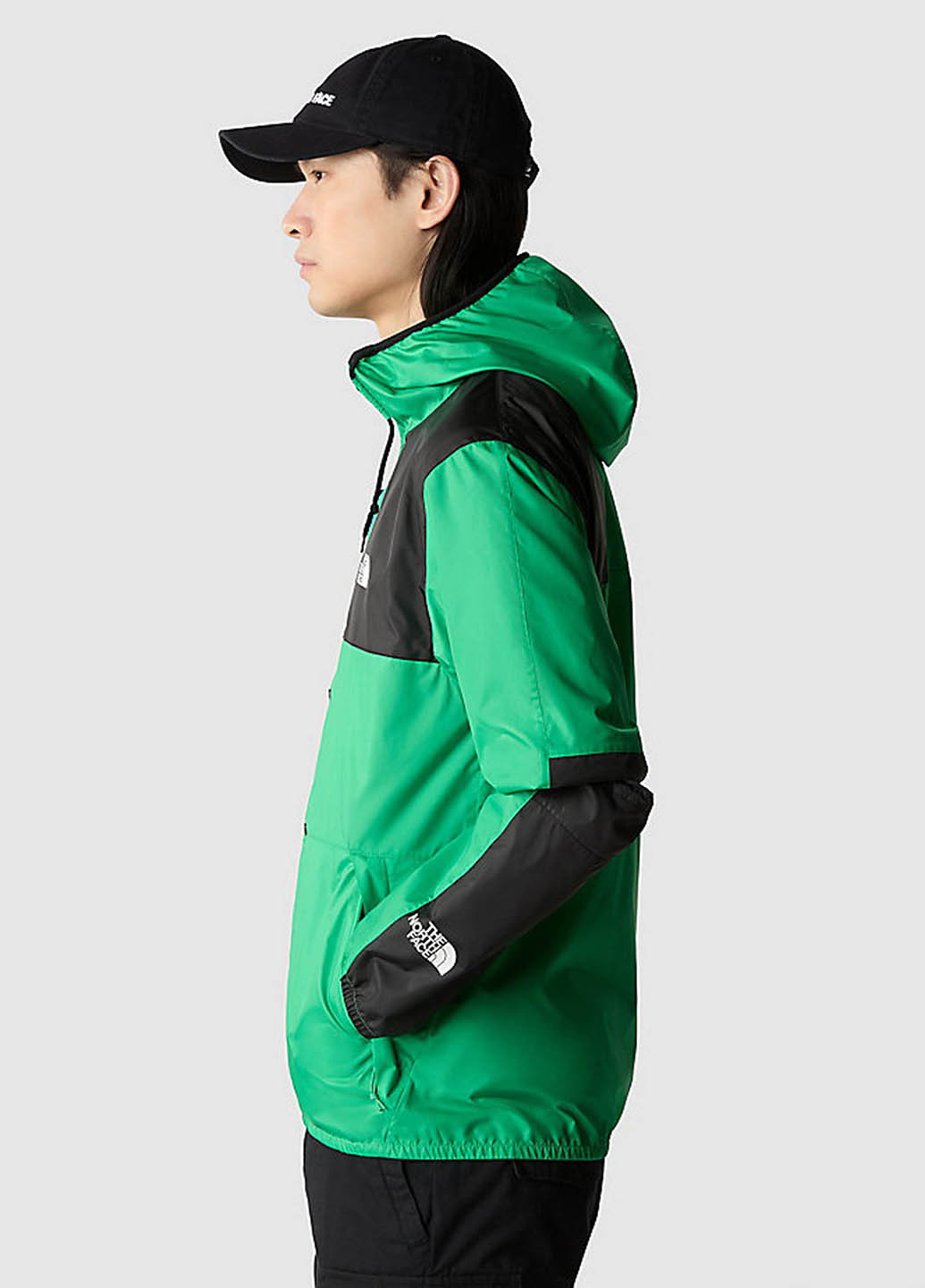 Зелена демісезонна вітровка The North Face