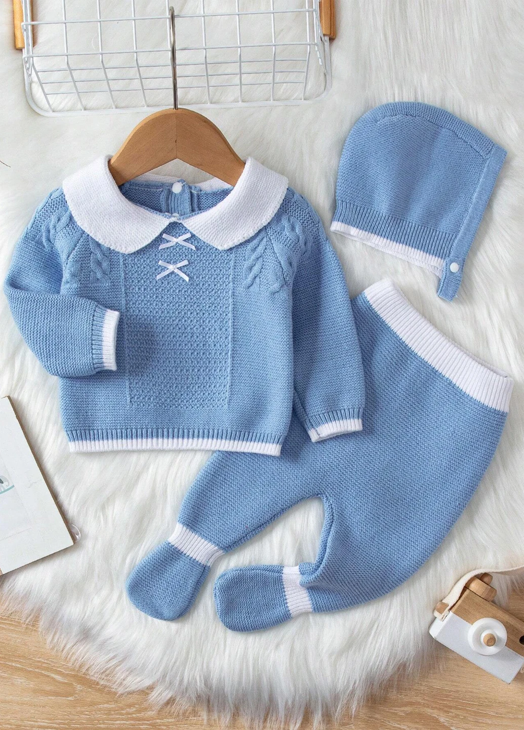 Блакитний демісезонний костюм (джемпер, повзунки, шапка) SHEIN