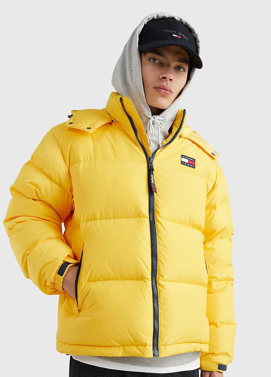 Желтая зимняя куртка Tommy Jeans