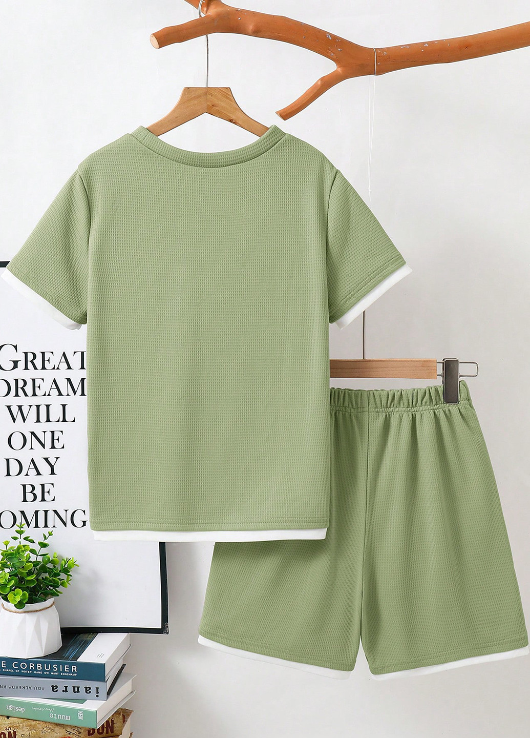 Мятный летний костюм (футболка, шорты) с шортами SHEIN