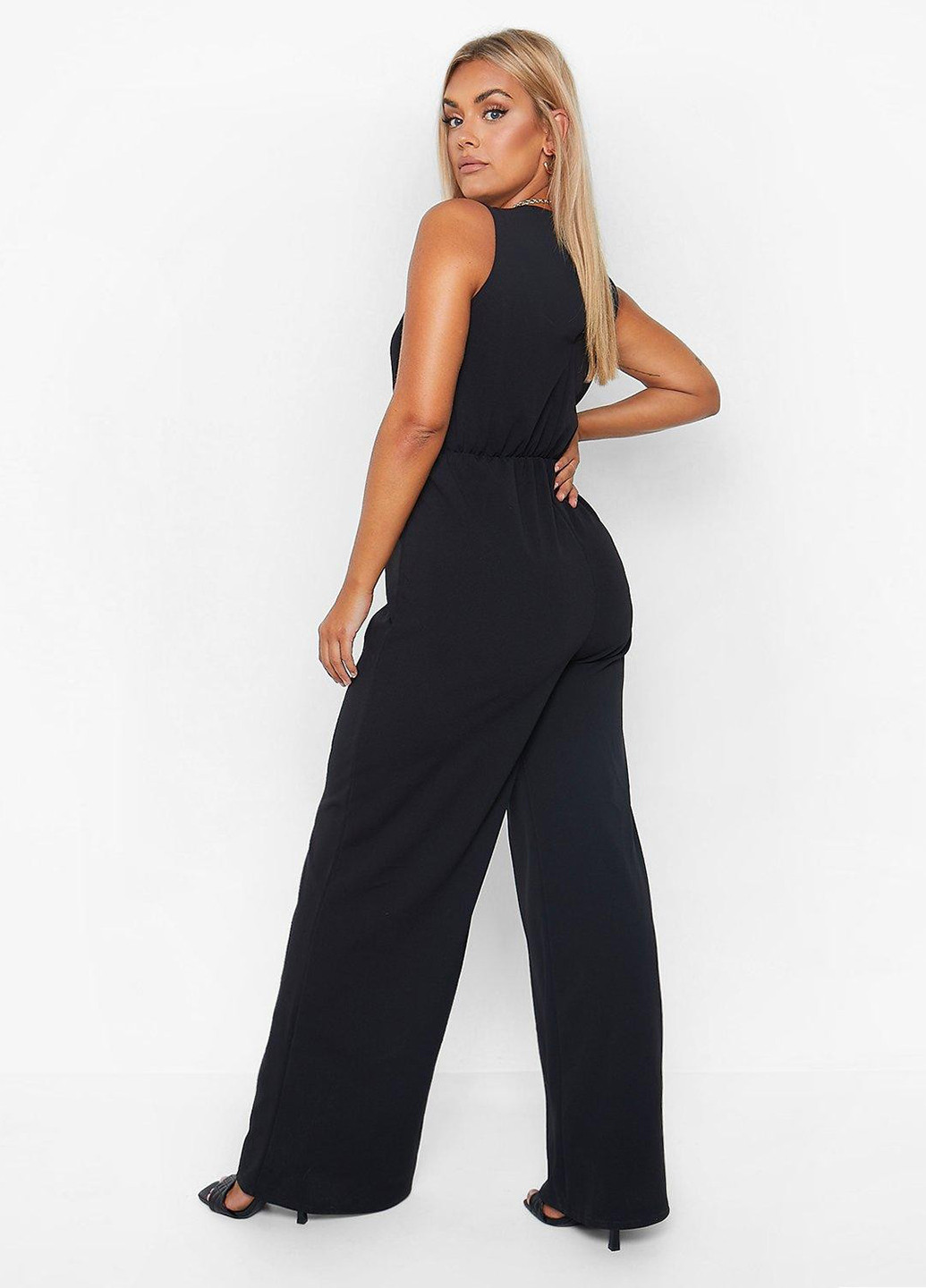 Комбинезон Boohoo комбинезон-брюки однотонный чёрный кэжуал полиэстер