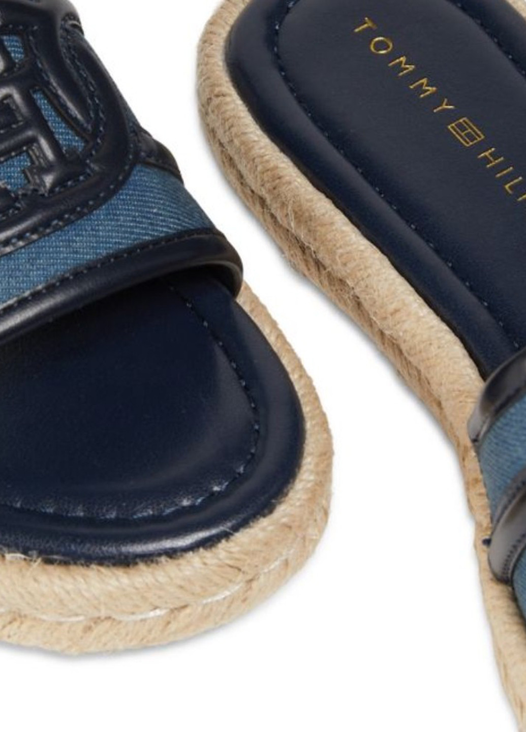 Синие шлепанцы Tommy Hilfiger с тиснением