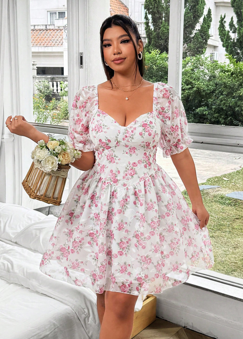 Белое кэжуал платье клеш SHEIN с цветочным принтом