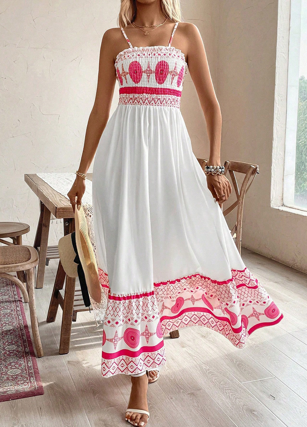 Белое праздничный, пляжное, кэжуал платье а-силуэт SHEIN с орнаментом