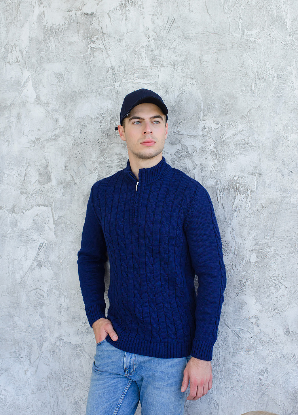 Темно-синий демисезонный теплый свитер с молнией SVTR