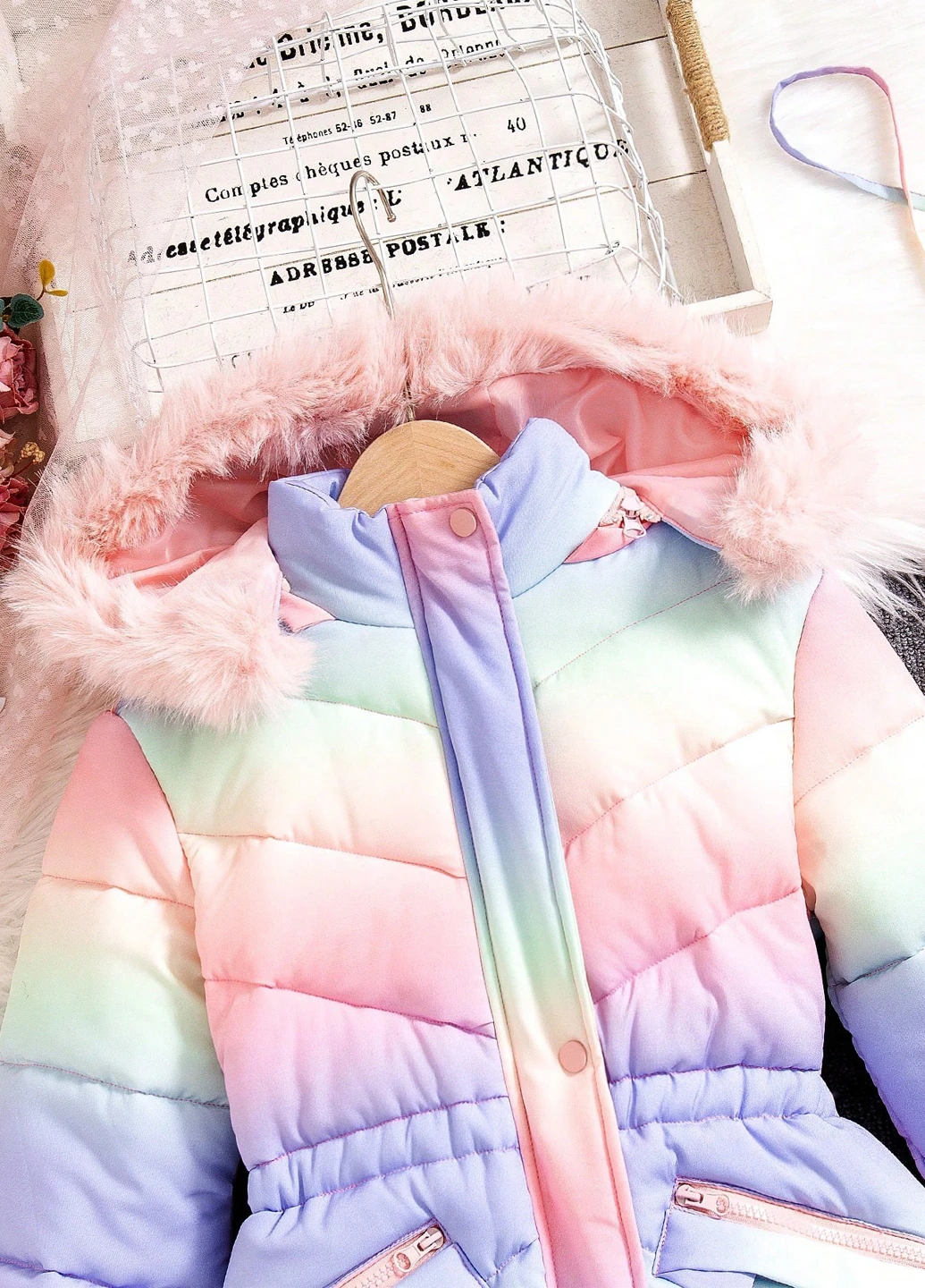 Розовая зимняя куртка SHEIN