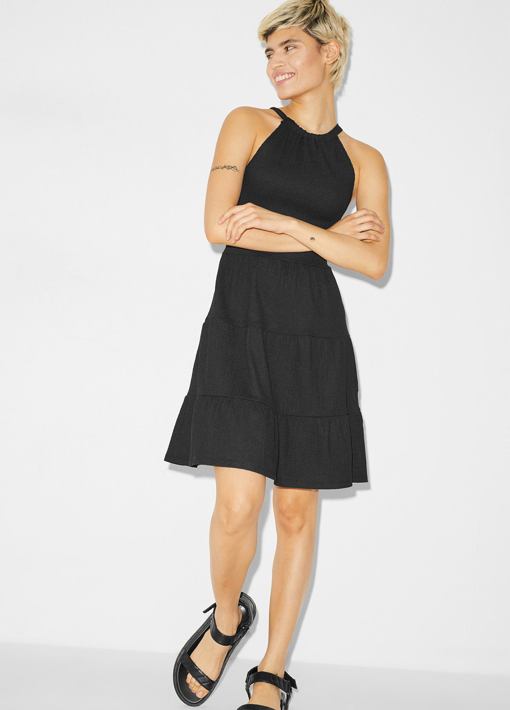 Черное кэжуал платье а-силуэт C&A однотонное