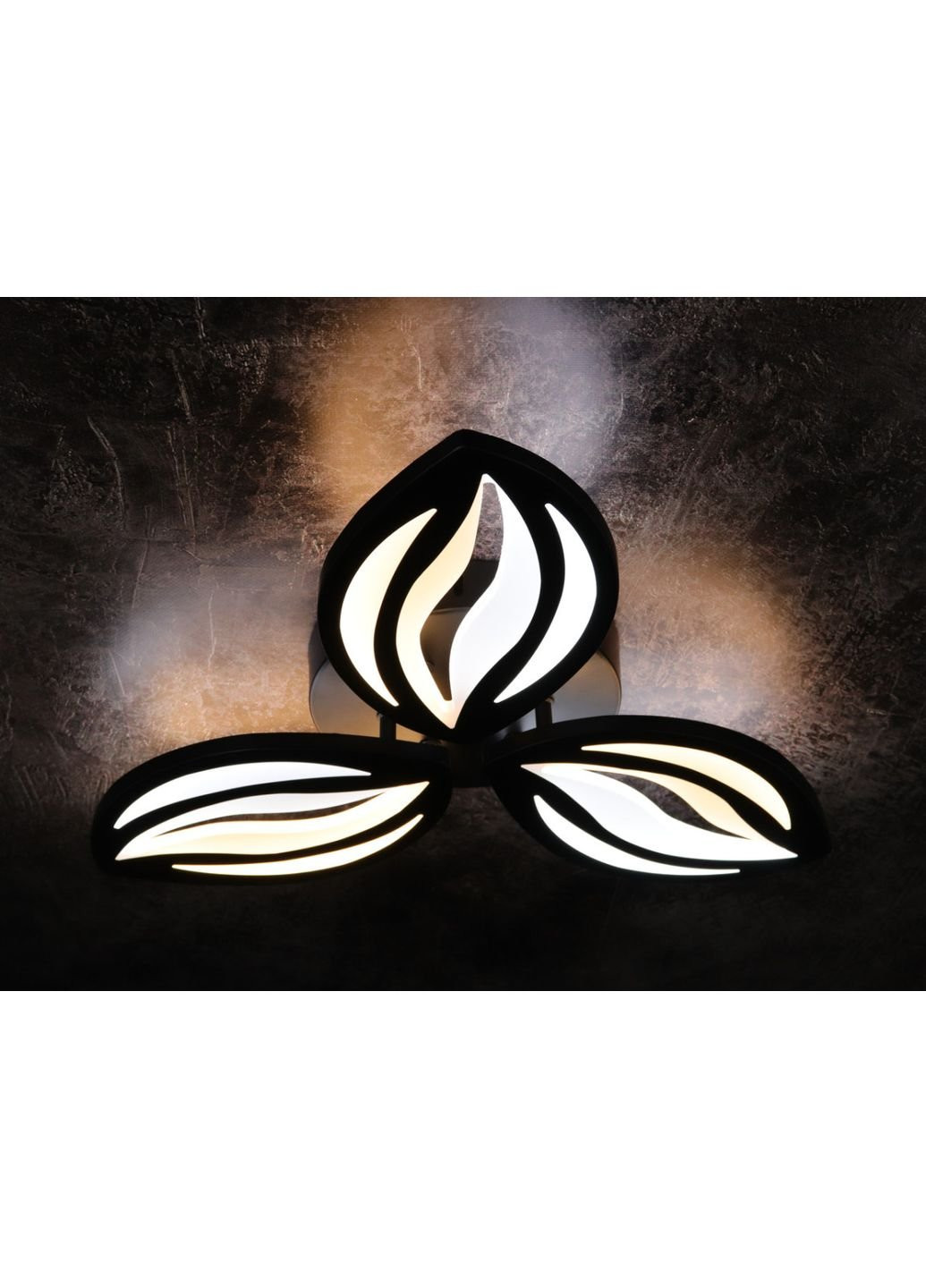 Люстра стельова LED з пультом A2325/3-bk Чорний 9х45х45 см. Sunnysky (253629365)