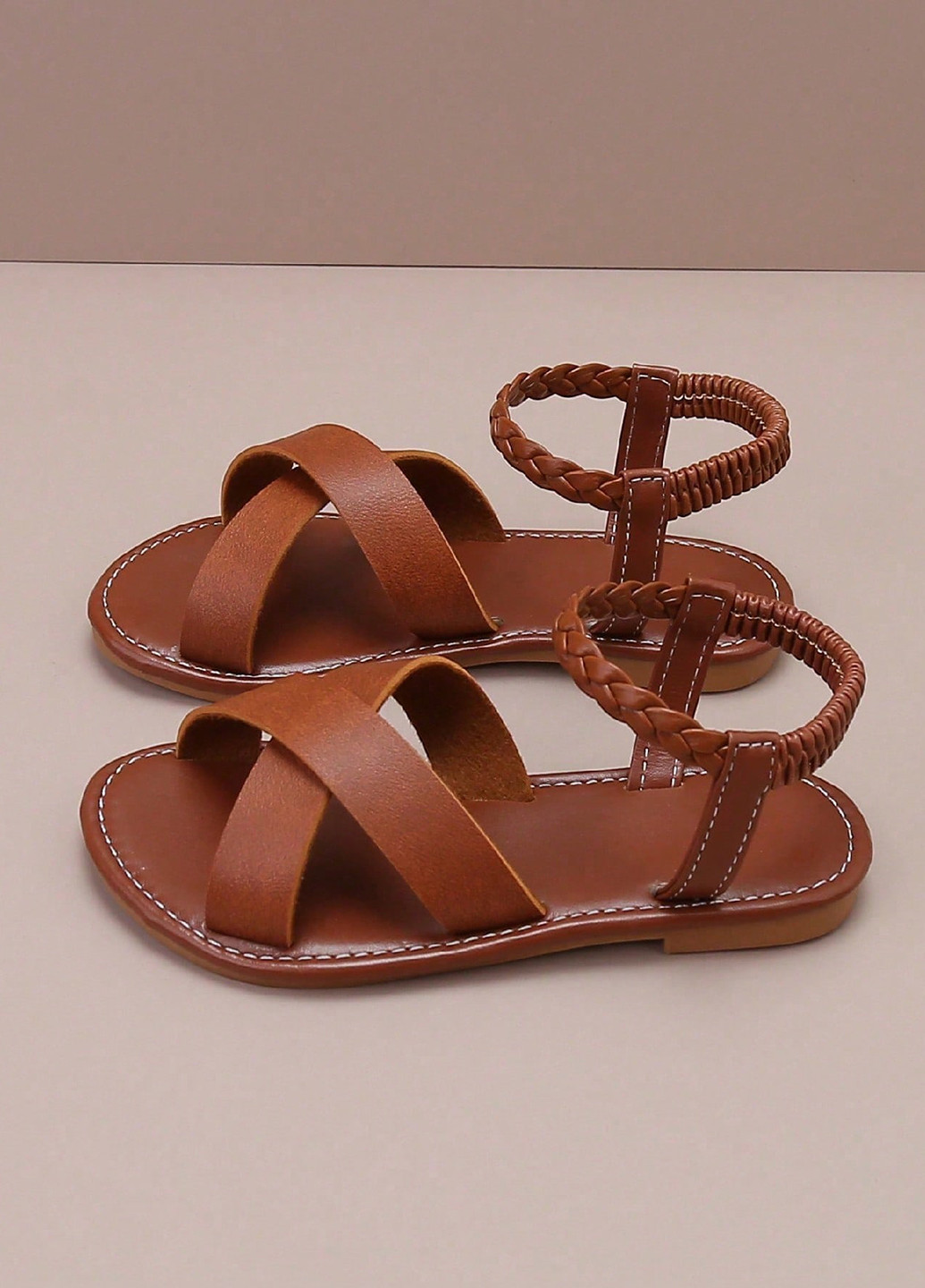 Коричневые кэжуал, пляжные сандалии SHEIN Без шнурков