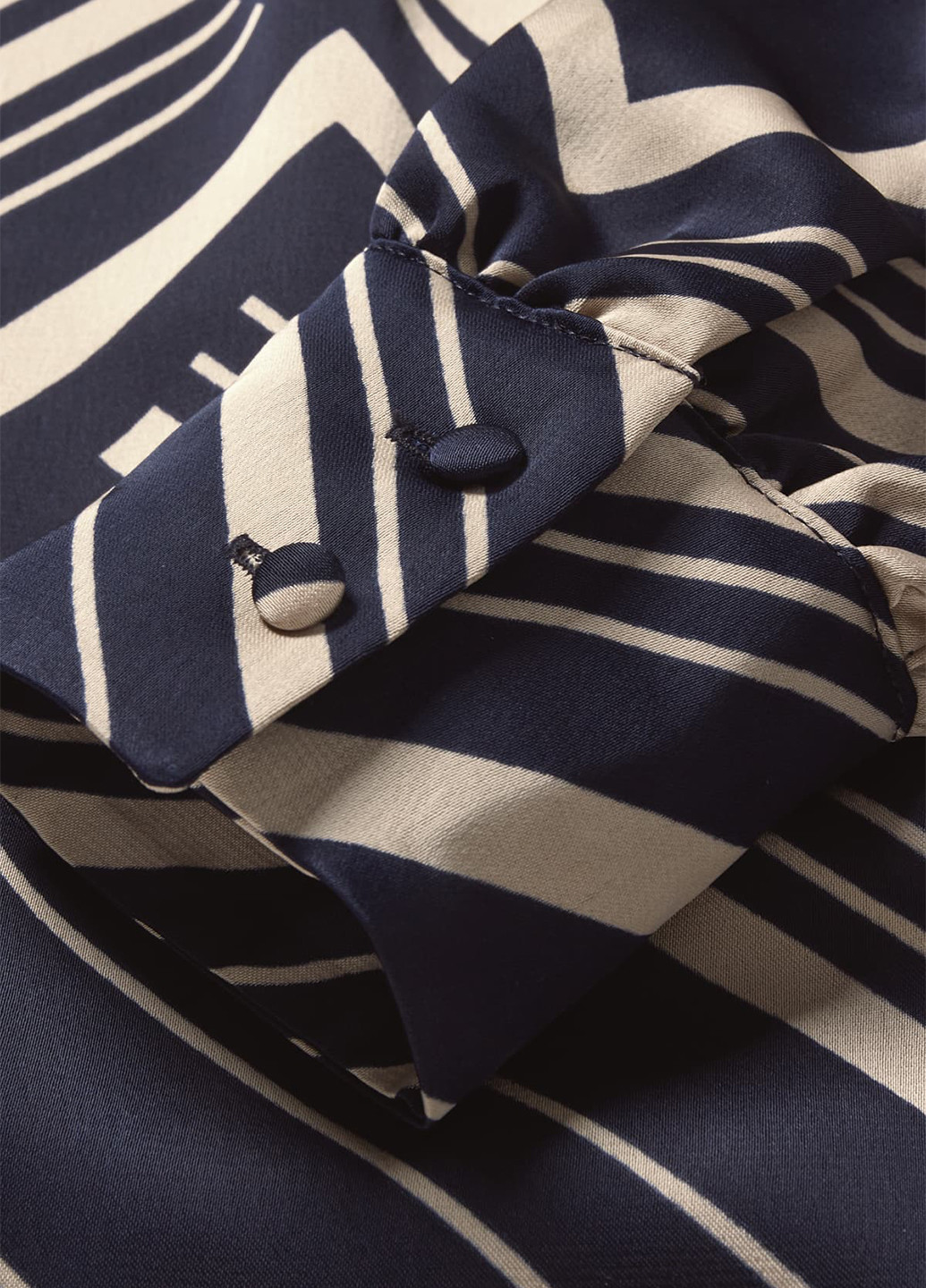 Комбінована кежуал сукня на запах C&A з геометричним візерунком