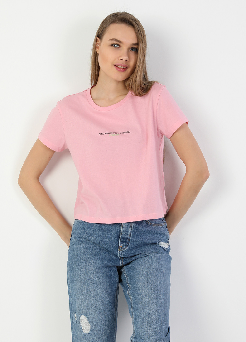 Розовая летняя футболка Colin's