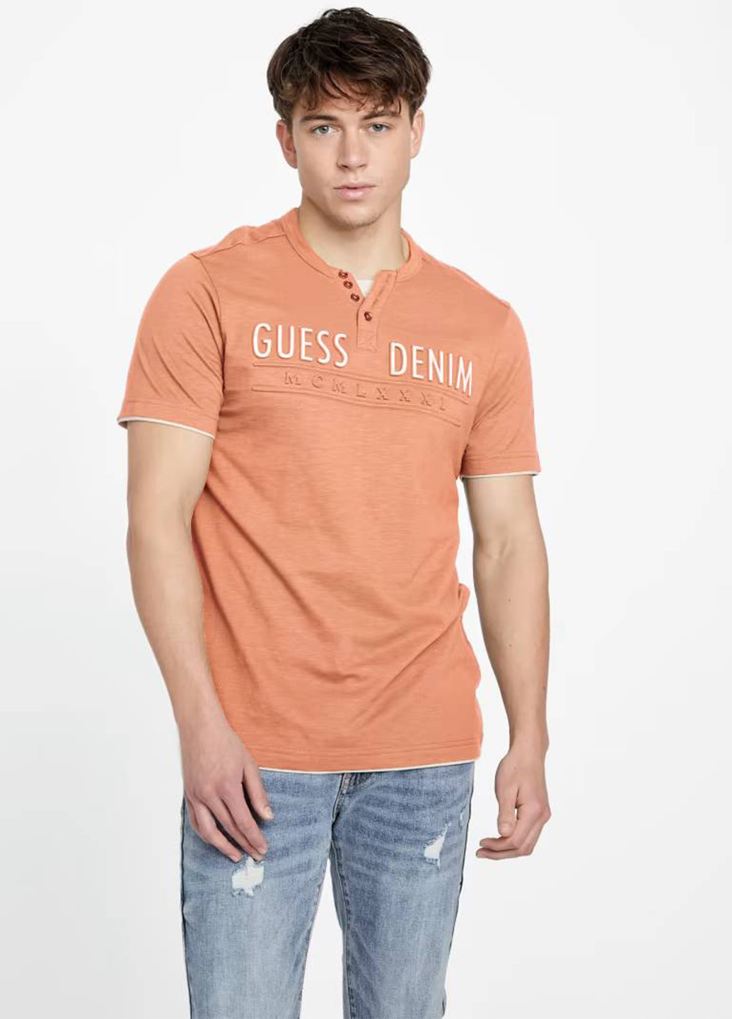Оранжевая футболка Guess