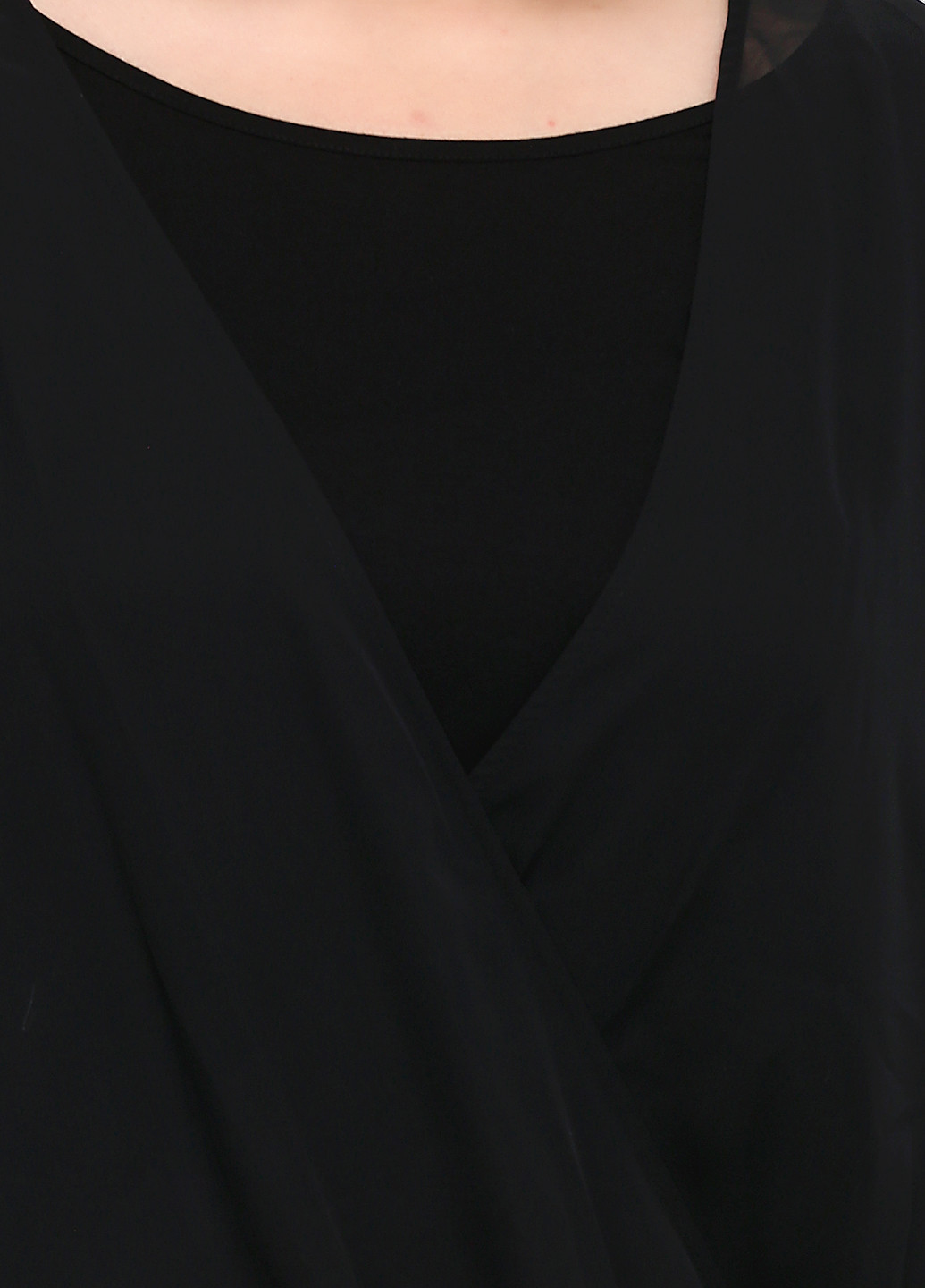 Черная демисезонная блуза на запах Sheego