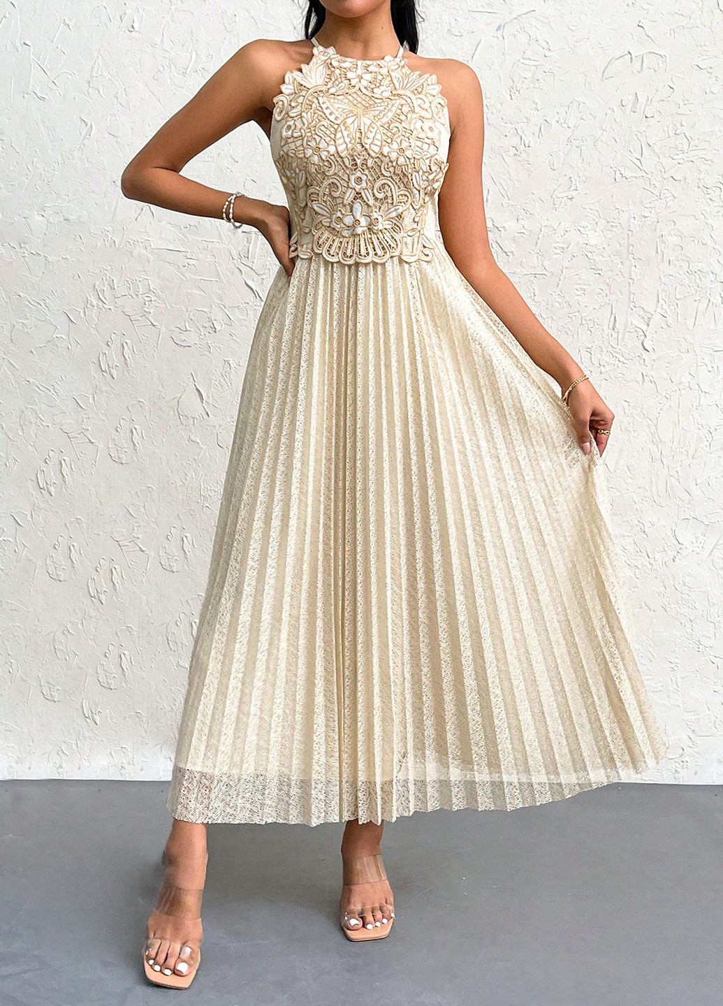 Кремовое праздничный, вечернее платье с открытыми плечами SHEIN однотонное