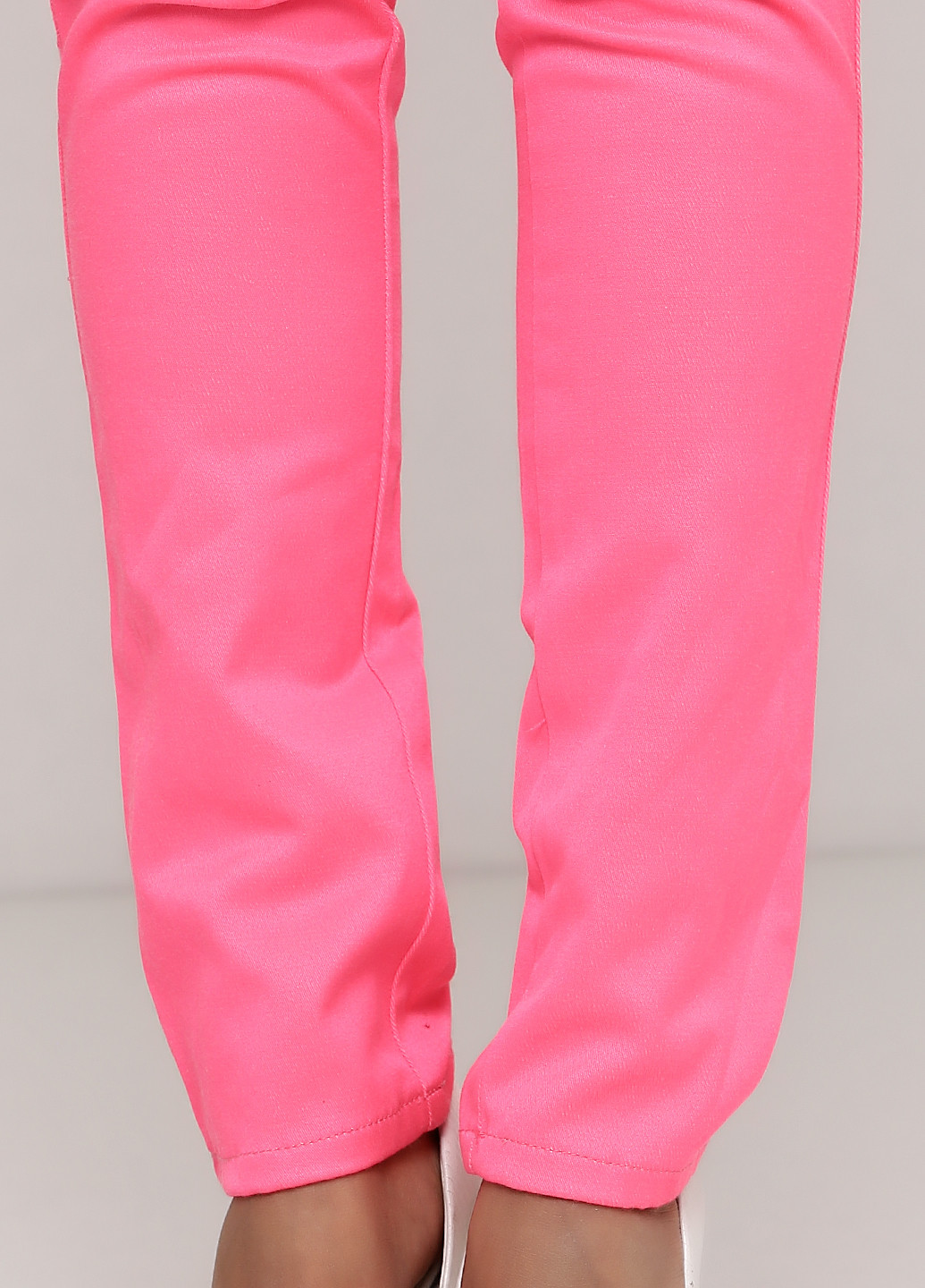 Кислотно-розовые кэжуал демисезонные зауженные брюки Asos