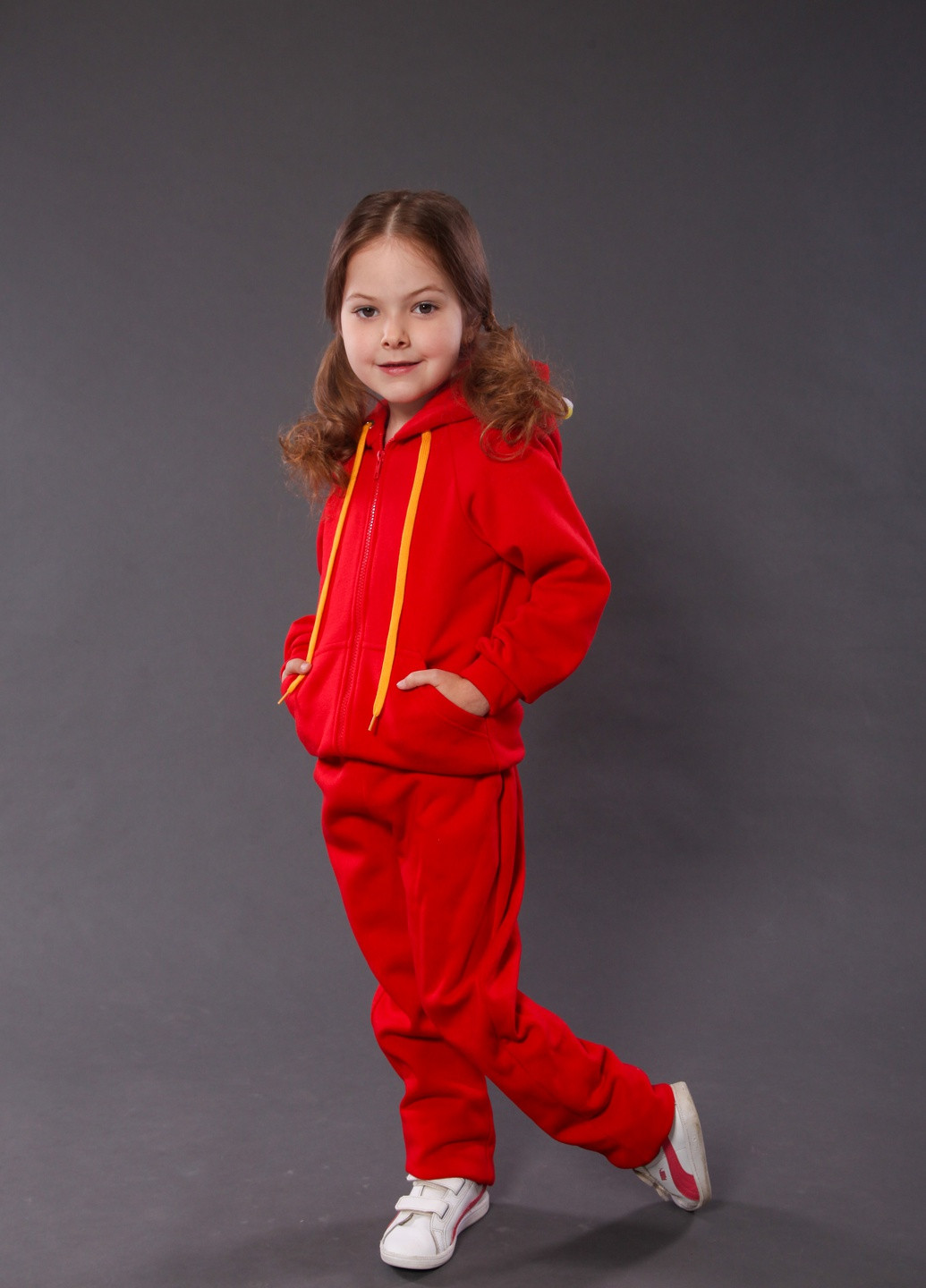 Красный демисезонный детский спортивный трикотажный костюм-трансформер с игрушкой леопард девочка красный 104-140 4-11 лет Zabavka