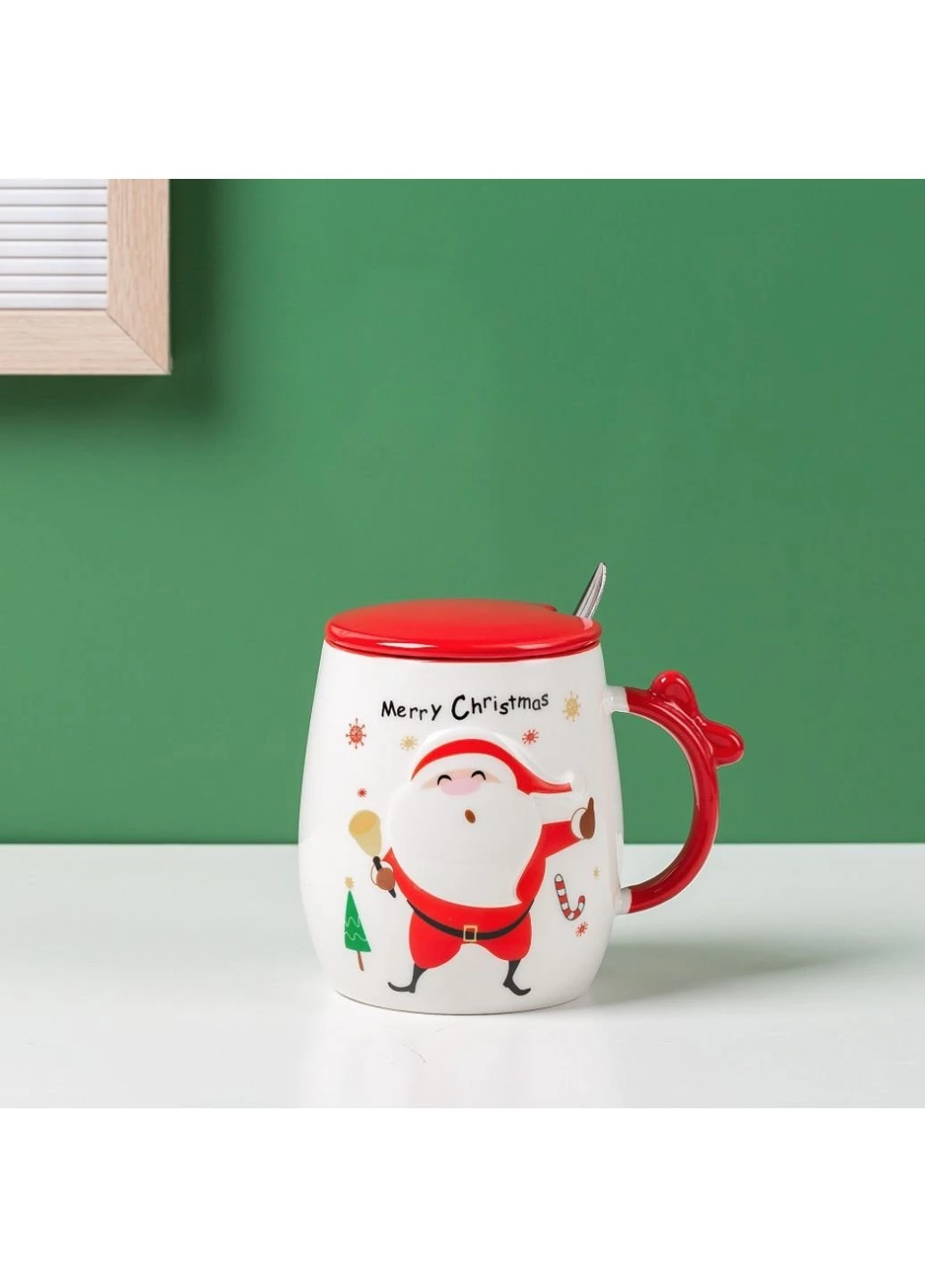 Кружка с крышкой и ложкой Дед Мороз с колокольчиком 5686 420 мл No Brand (253619555)