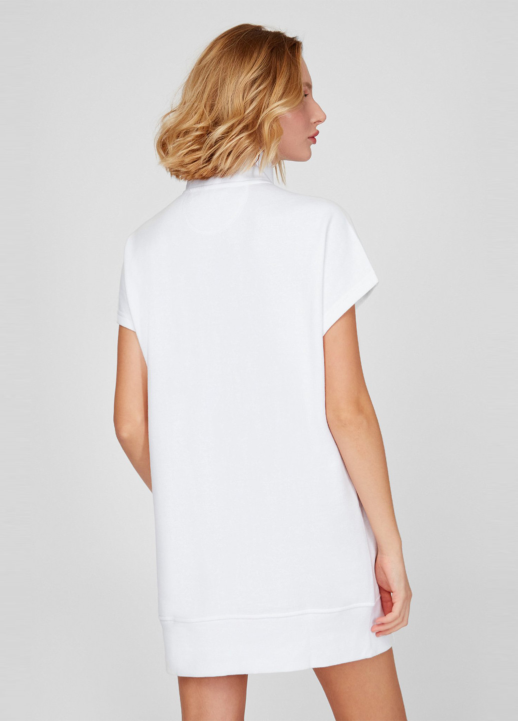 Белое кэжуал платье платье-футболка DKNY с логотипом