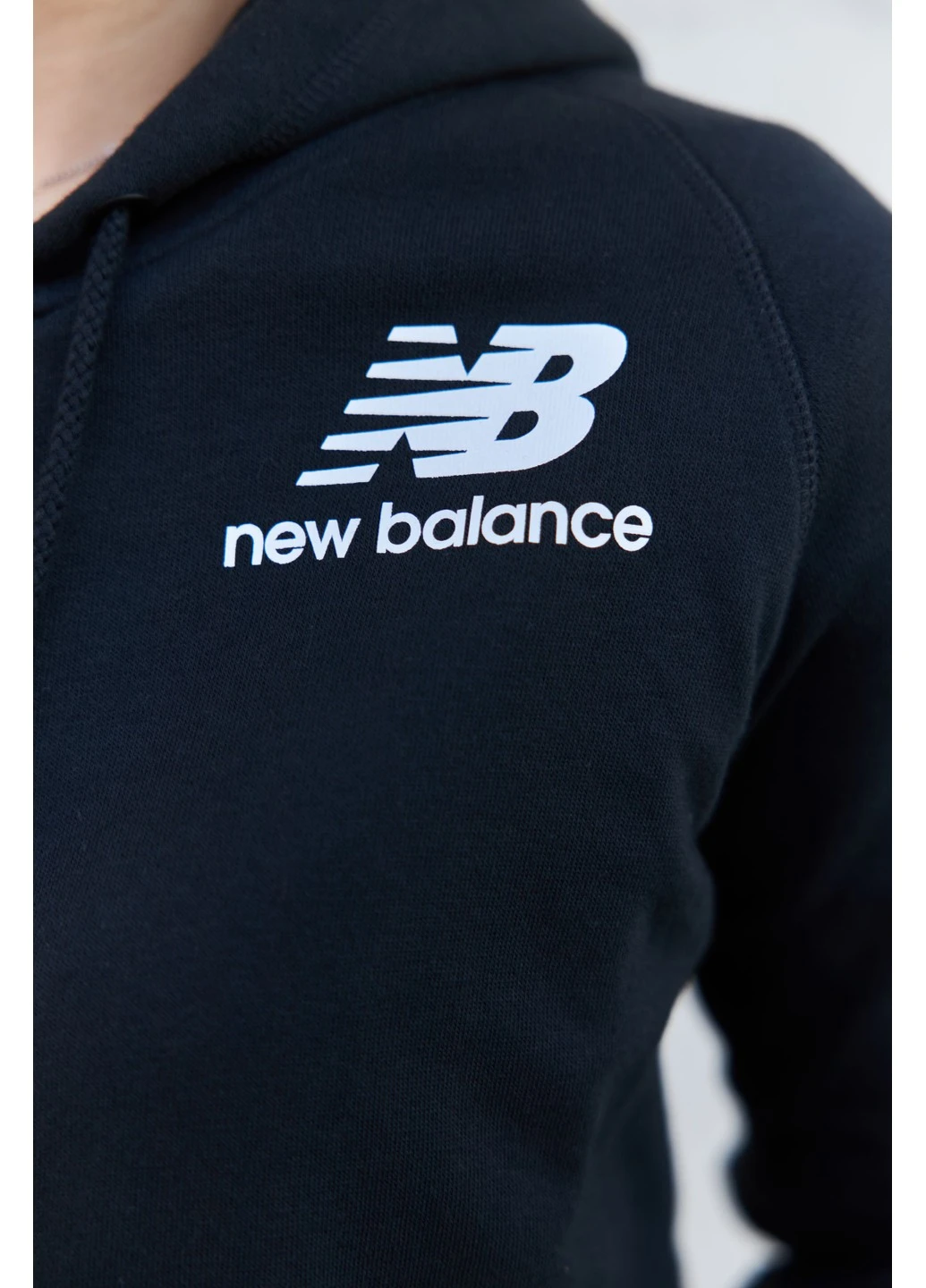 Черная демисезонная кофта essentials fz New Balance