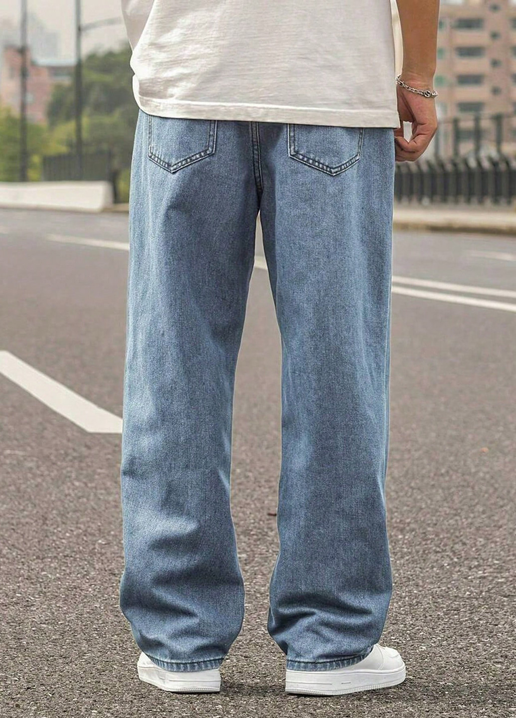 Синие демисезонные свободные джинсы SHEIN