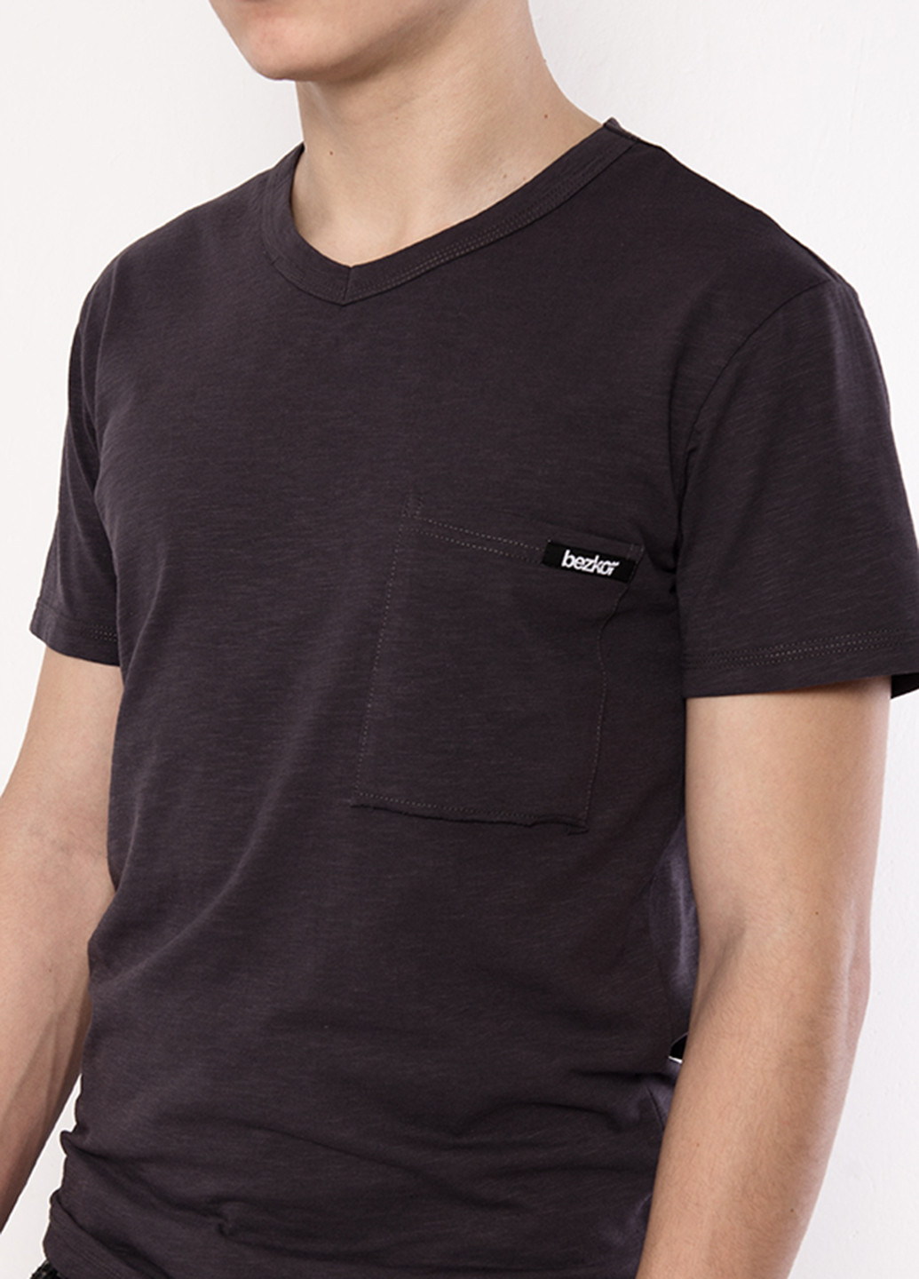 Сіро-коричнева футболка Bezkor