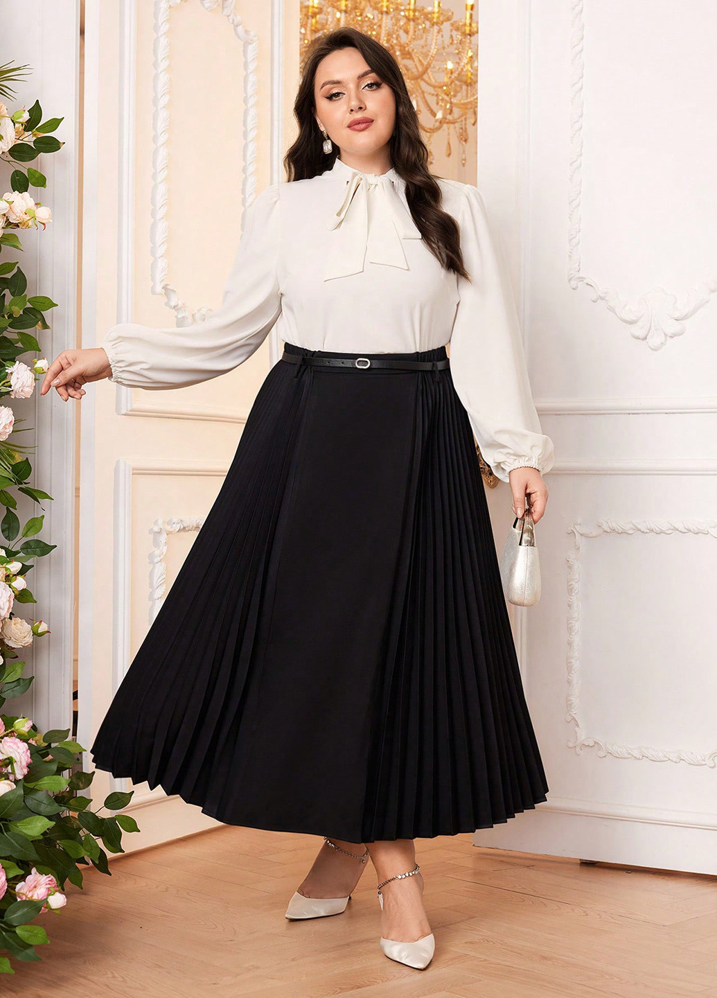 Черная офисная, кэжуал однотонная юбка SHEIN клешированная, а-силуэта (трапеция)