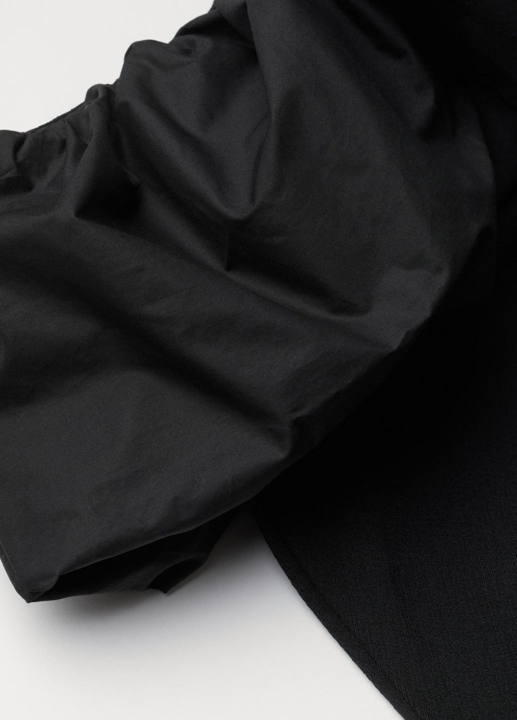 Черное вечернее платье H&M однотонное