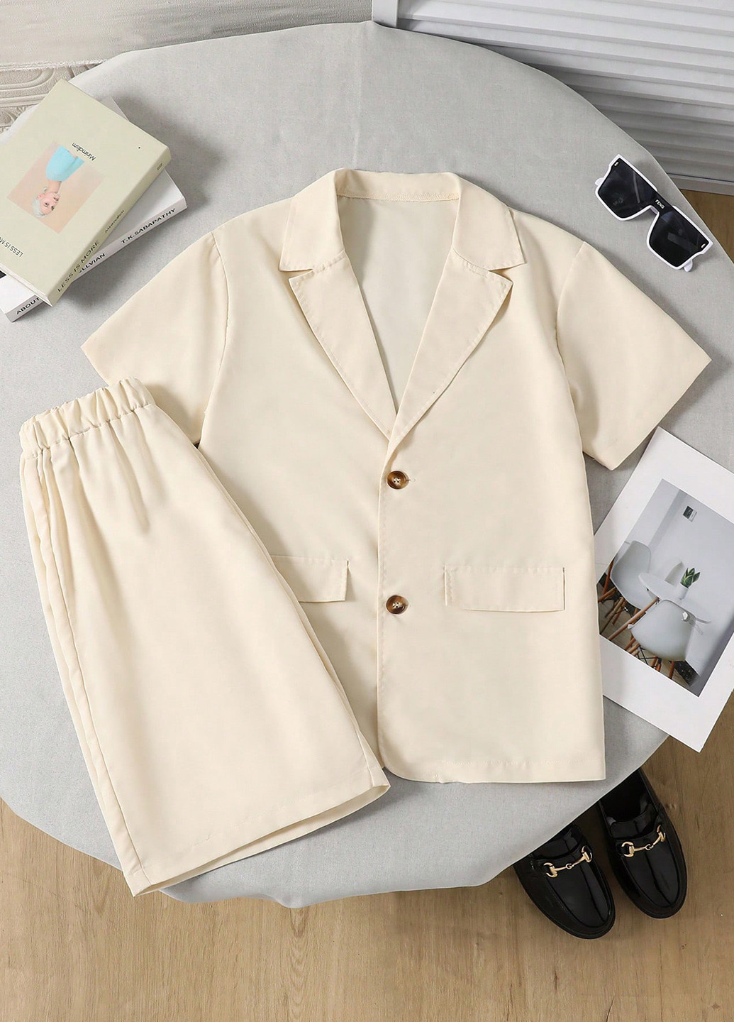 Світло-бежевий літній костюм (піджак, шорти) з шортами SHEIN