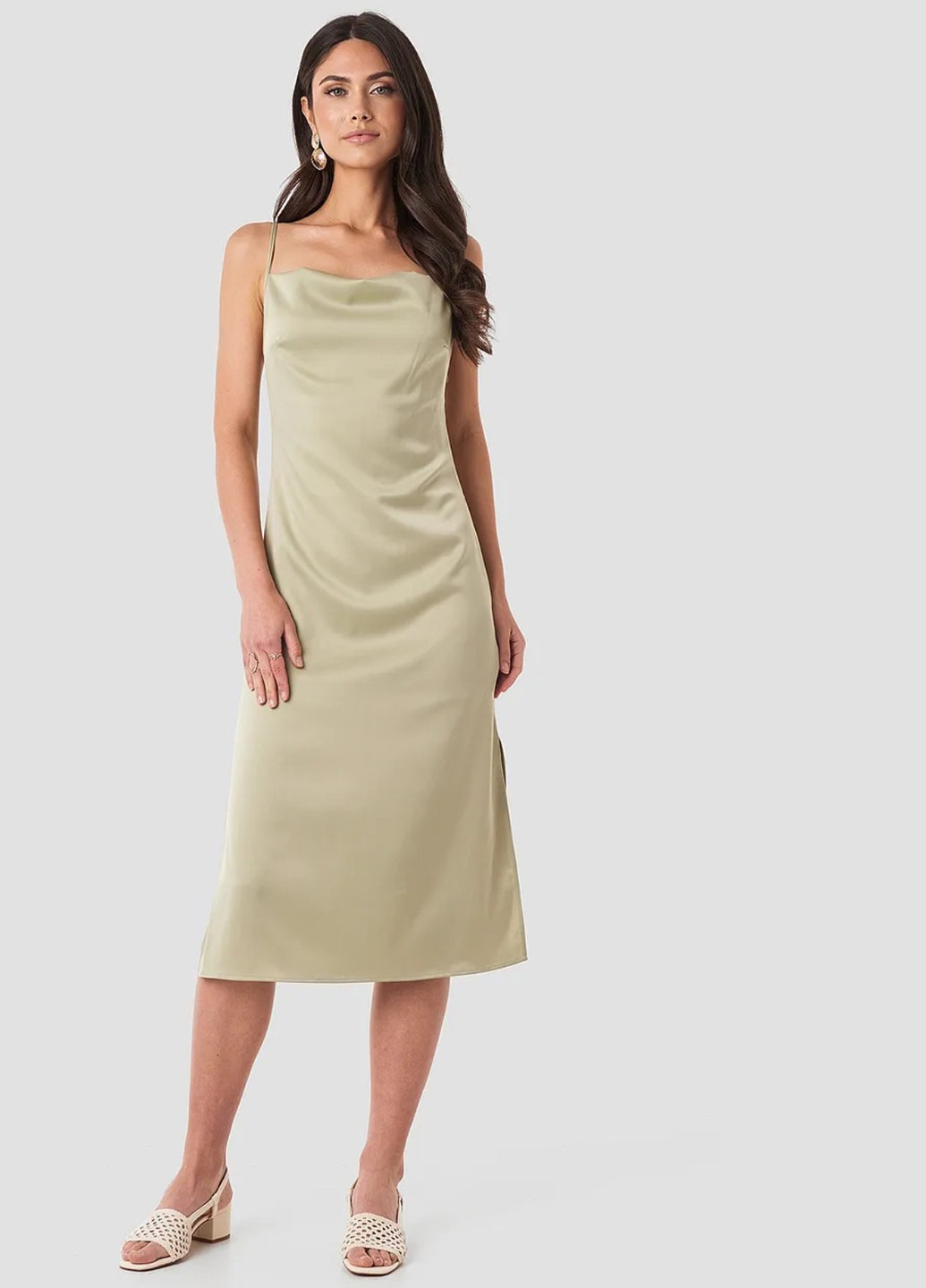 Оливковое кэжуал платье платье-комбинация NA-KD однотонное