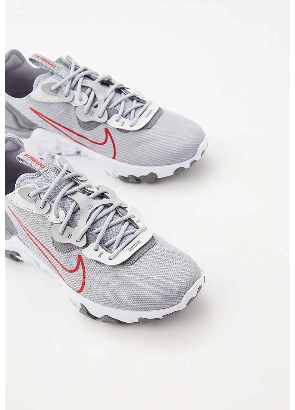 Серые демисезонные кроссовки Nike