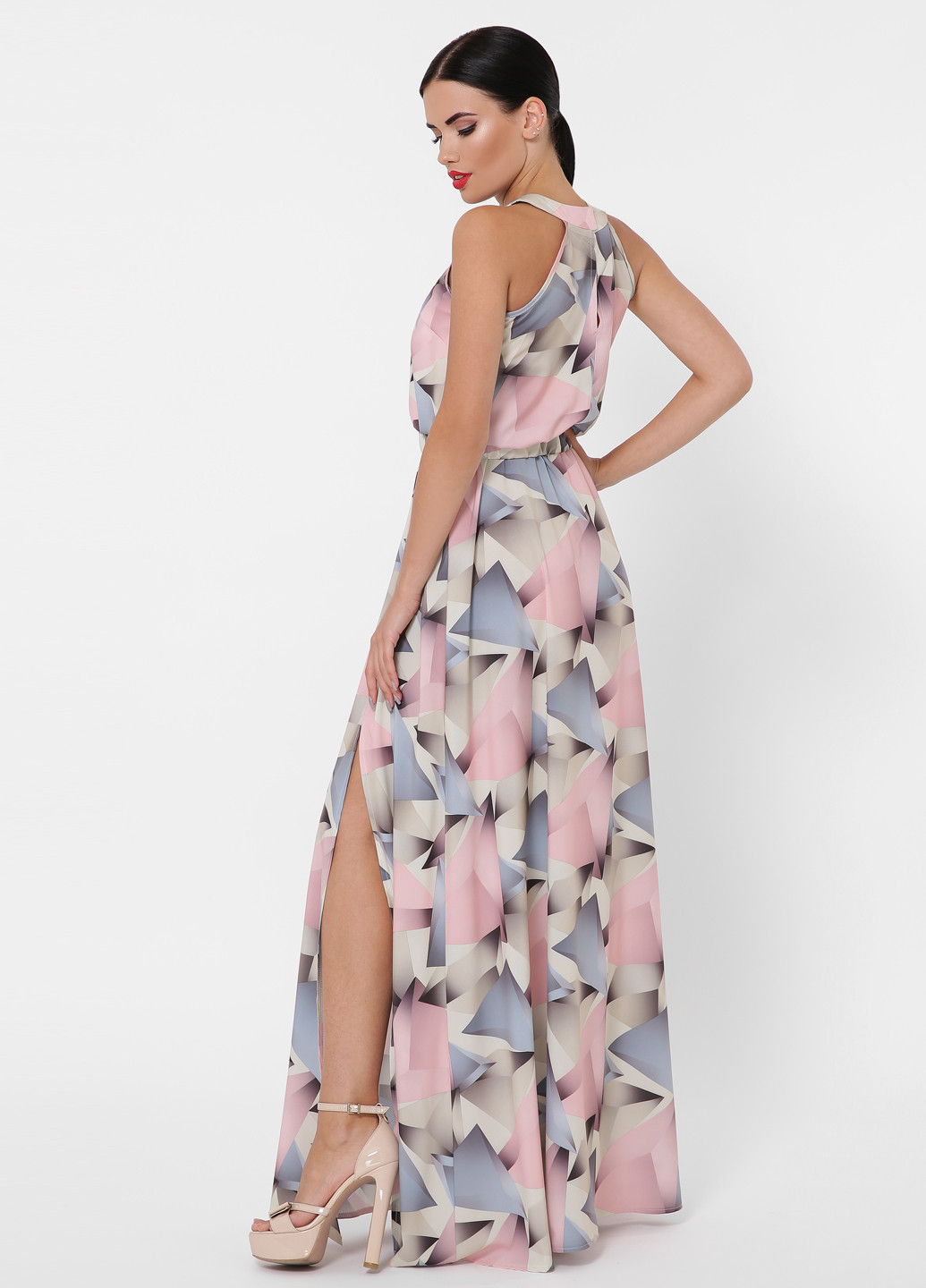 Светло-розовое кэжуал платье с открытыми плечами Fashion Up с абстрактным узором