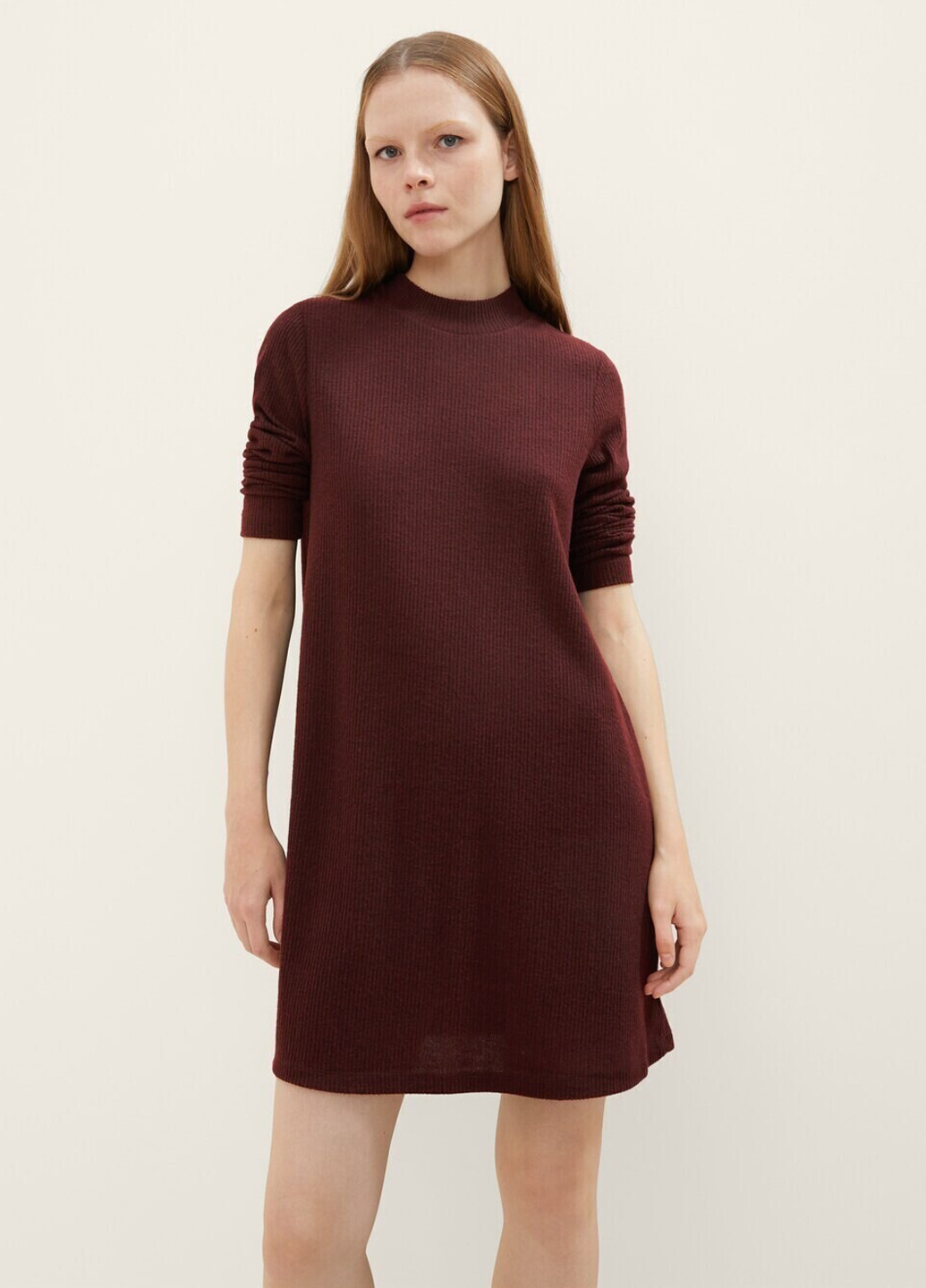Бордовое кэжуал платье платье-свитер Tom Tailor однотонное