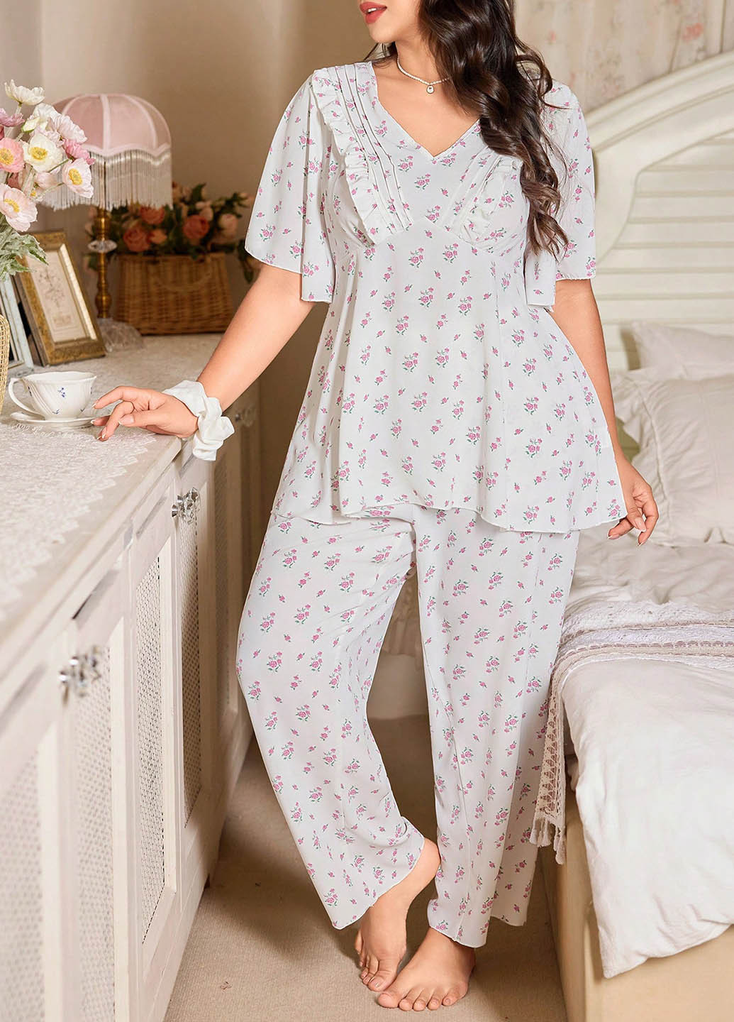 Біла всесезон піжама (сорочка, штани) сорочка + брюки SHEIN