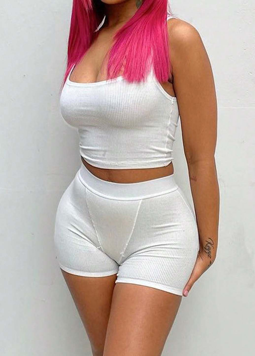 Белый демисезонный комплект (топ, шорты) SHEIN