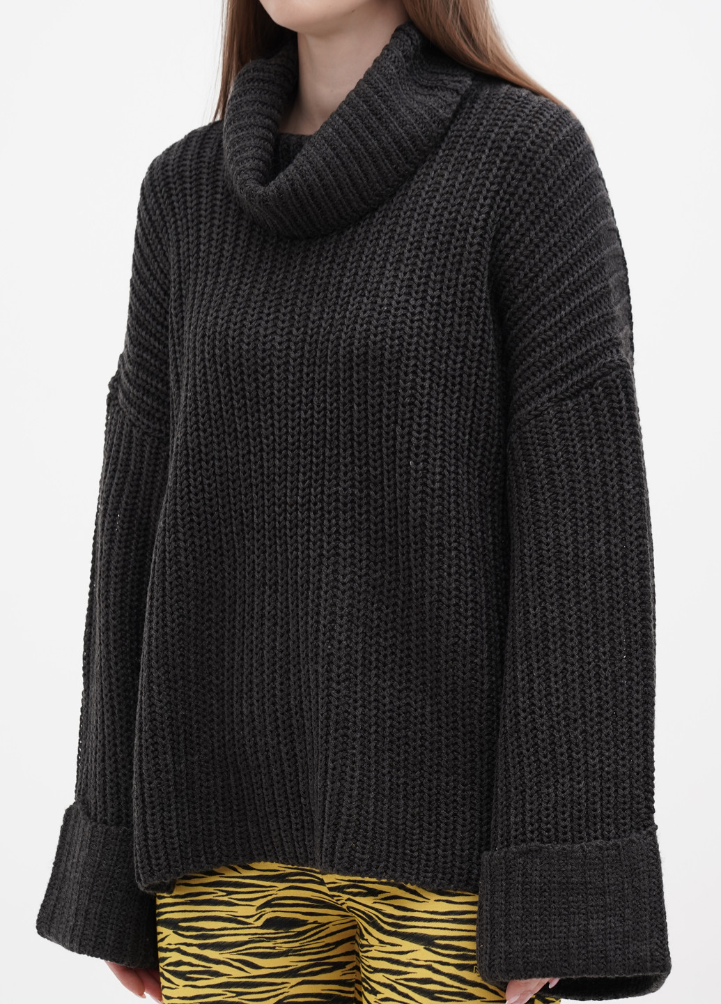 Темно-сірий зимовий светр Only