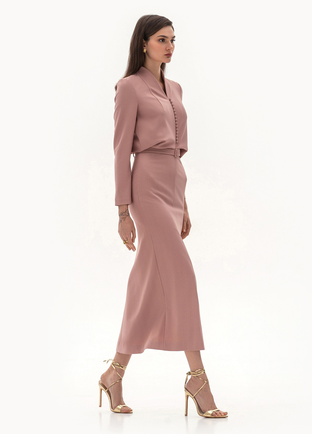 Пудровое деловое, кэжуал платье BGL однотонное