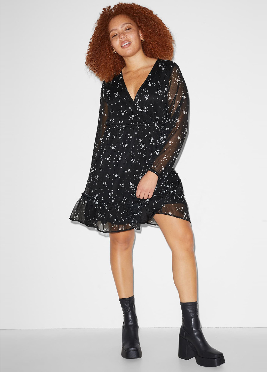 Черное кэжуал платье на запах C&A звезды