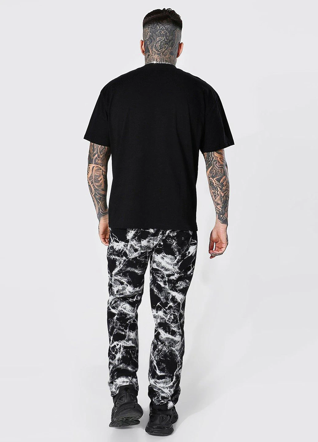 Черная футболка Boohoo