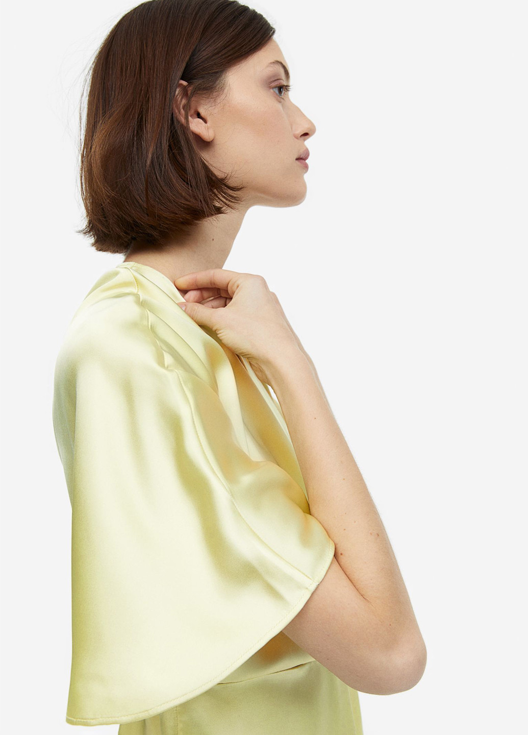 Желтое кэжуал платье на запах H&M однотонное