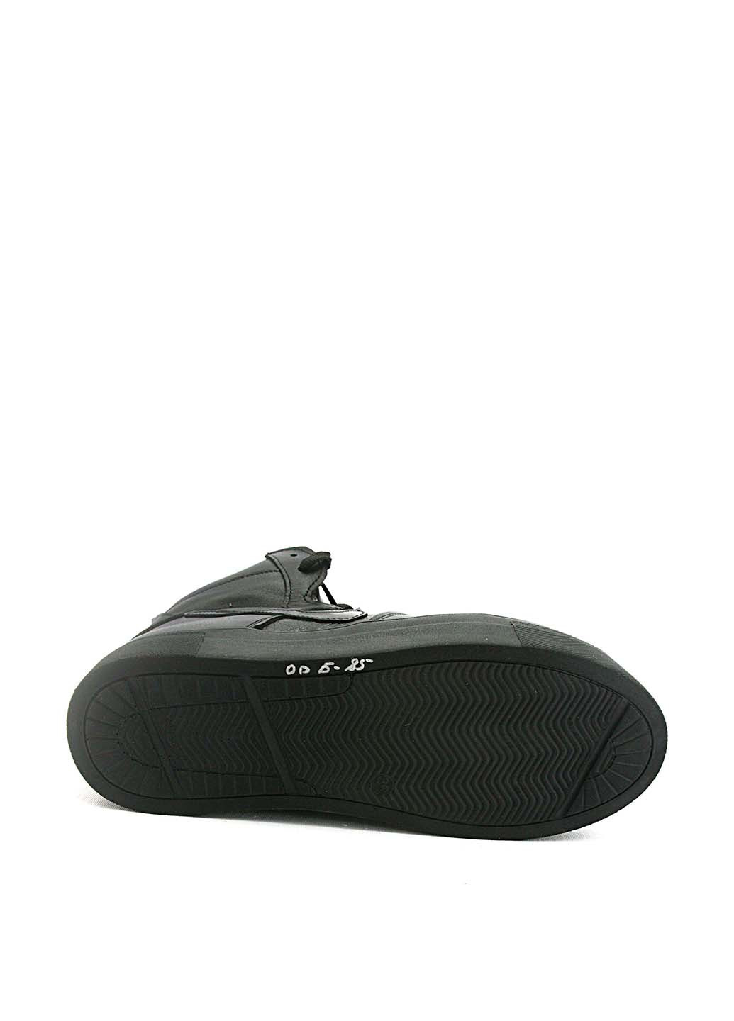 Зимние ботинки Mila без декора