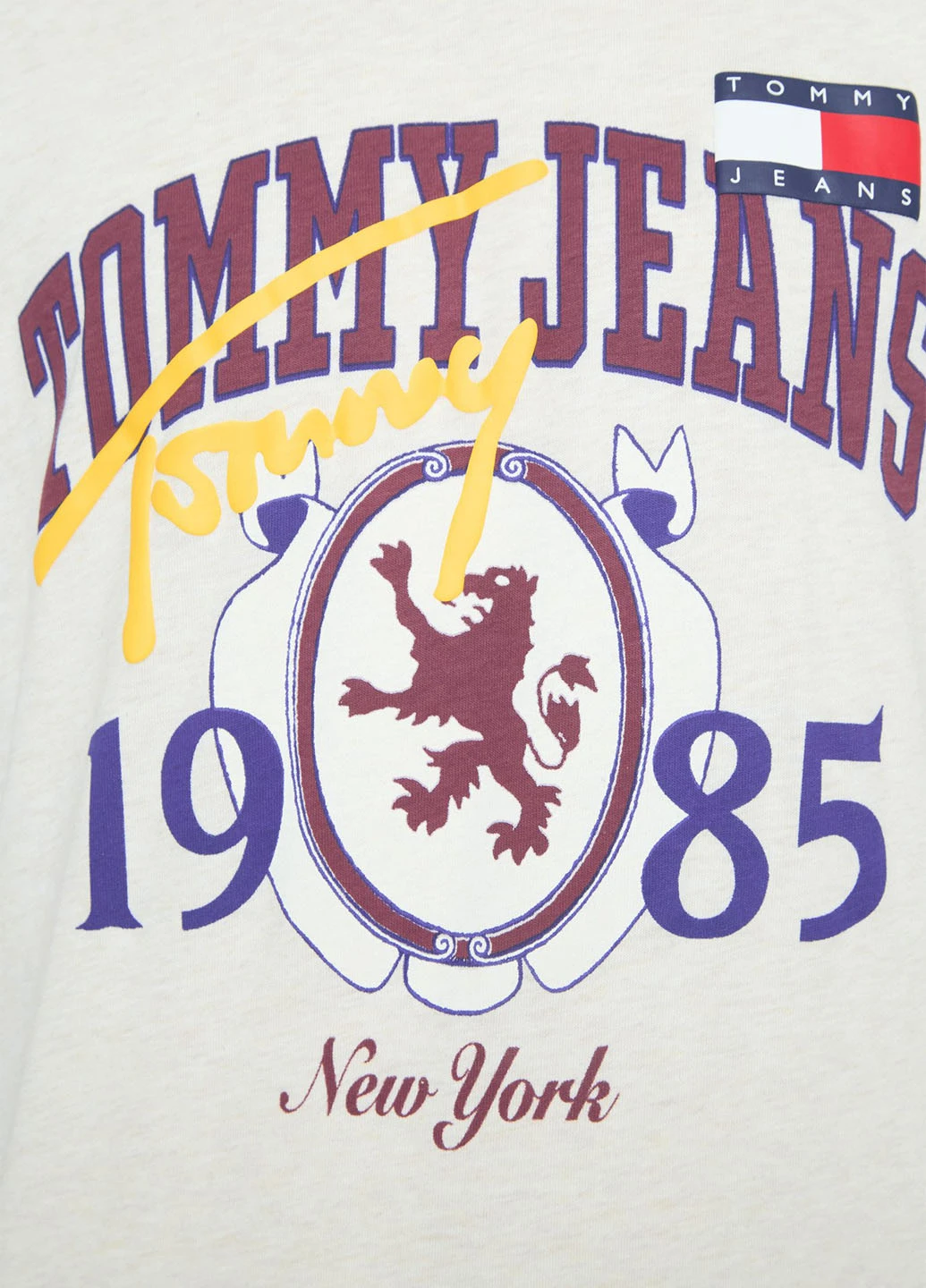 Бежевая футболка Tommy Jeans