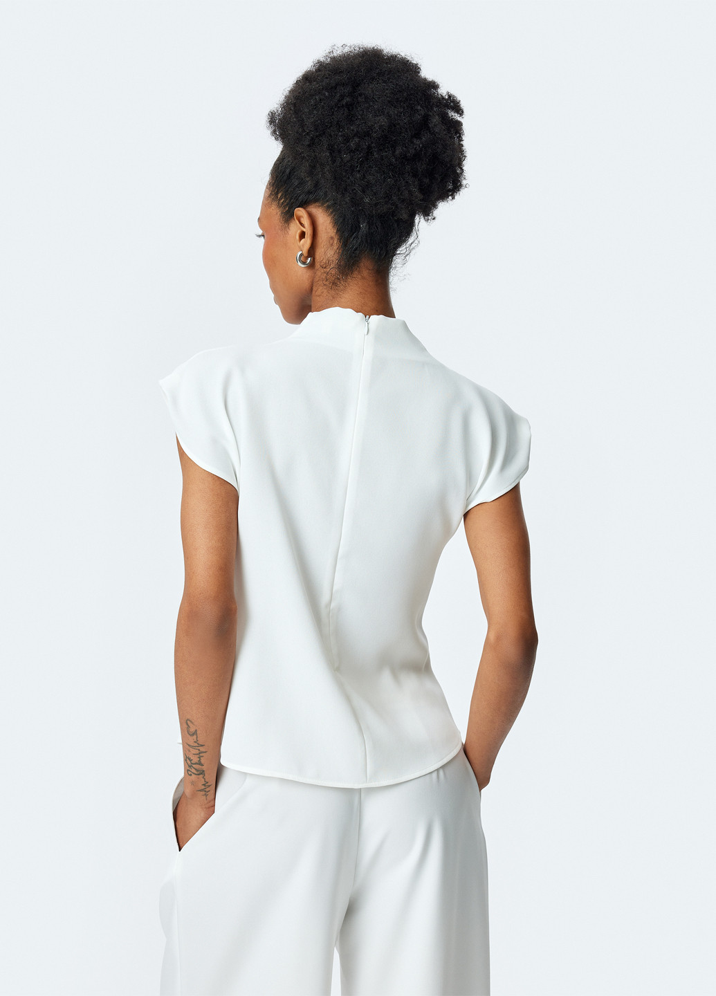 Белая блуза с баской KOTON