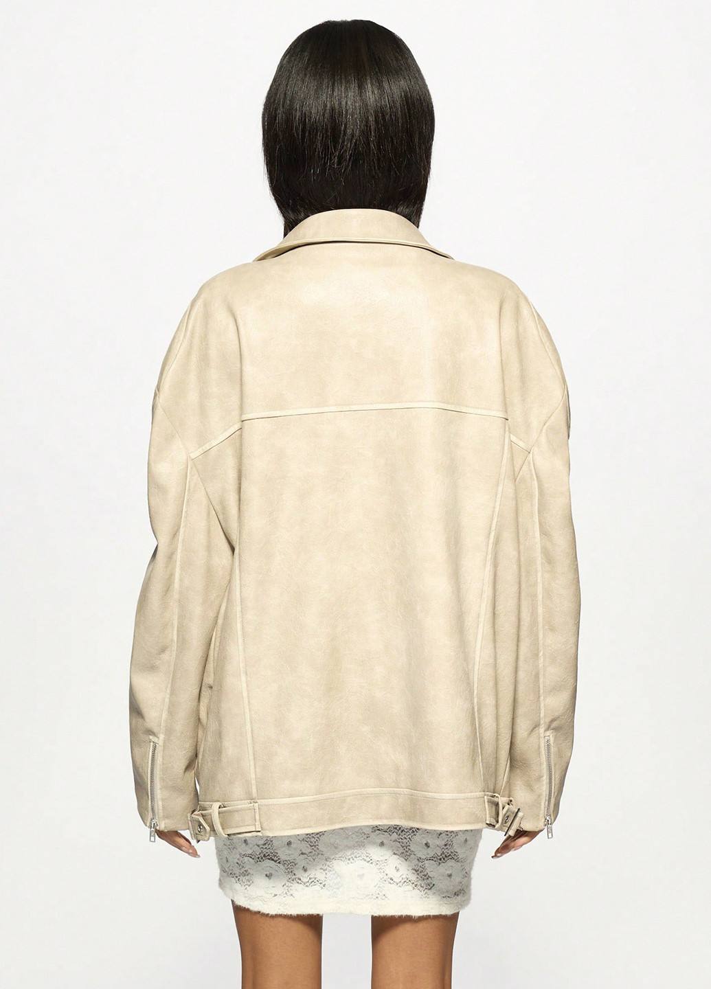 Кремовая демисезонная куртка байкерская SHEIN