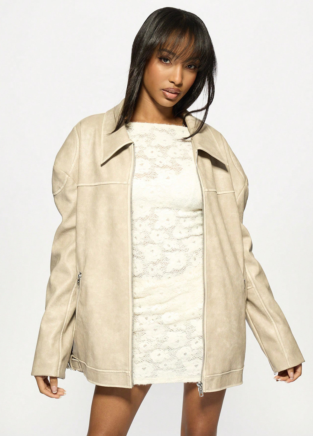 Кремовая демисезонная куртка байкерская SHEIN