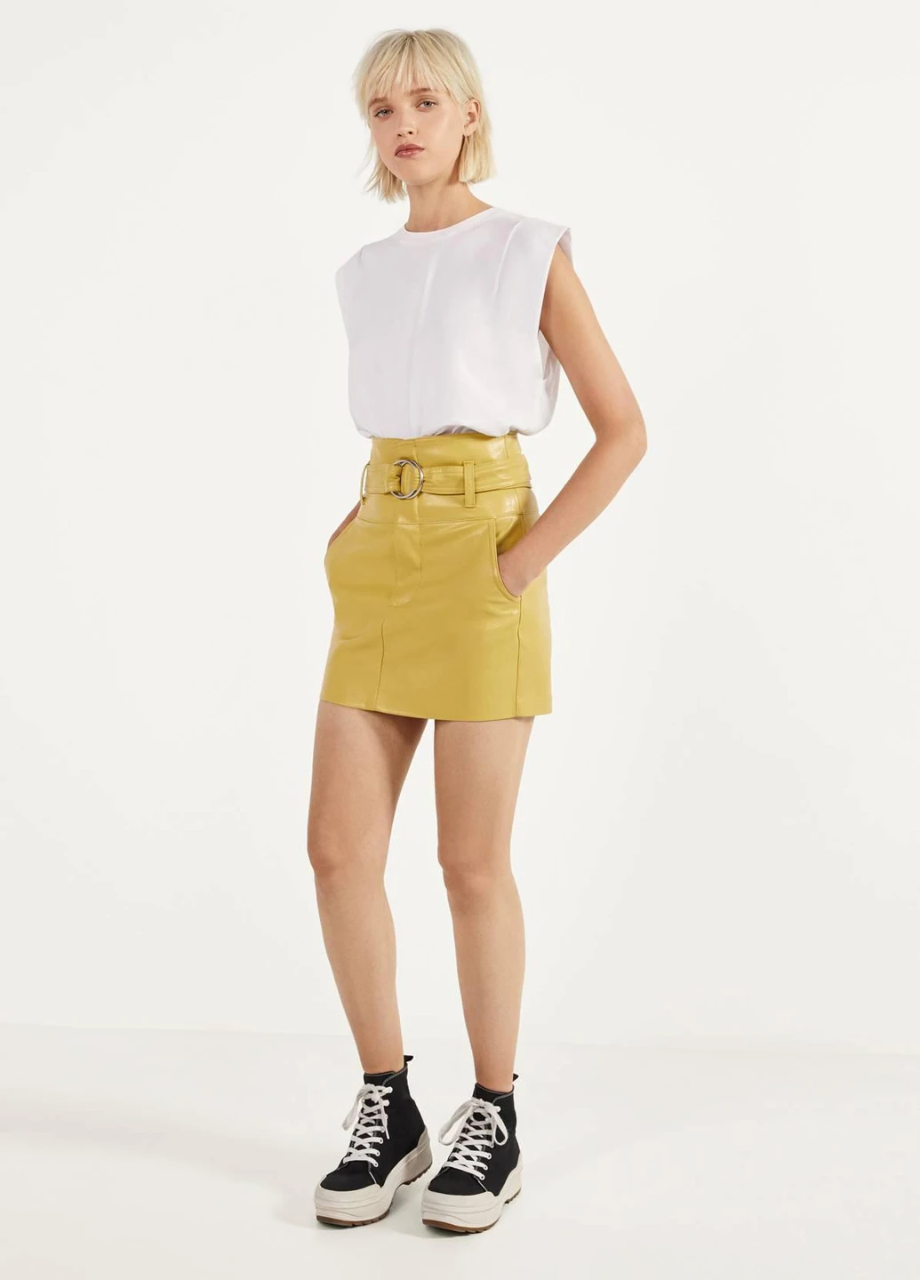 Желтая кэжуал однотонная юбка Bershka
