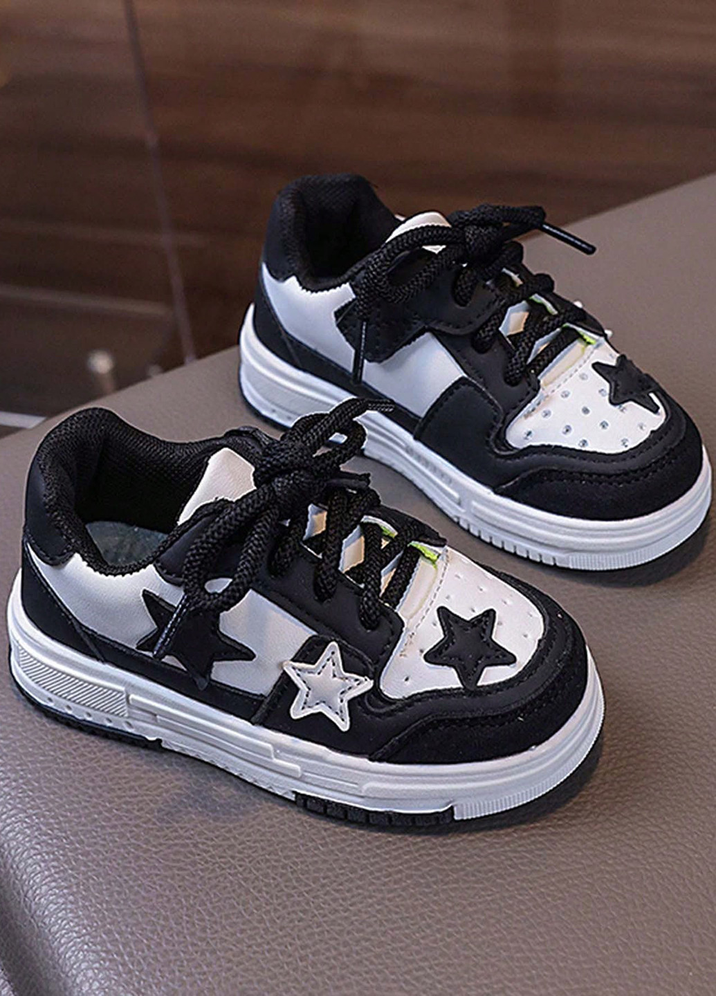 Черно-белые демисезонные кроссовки SHEIN