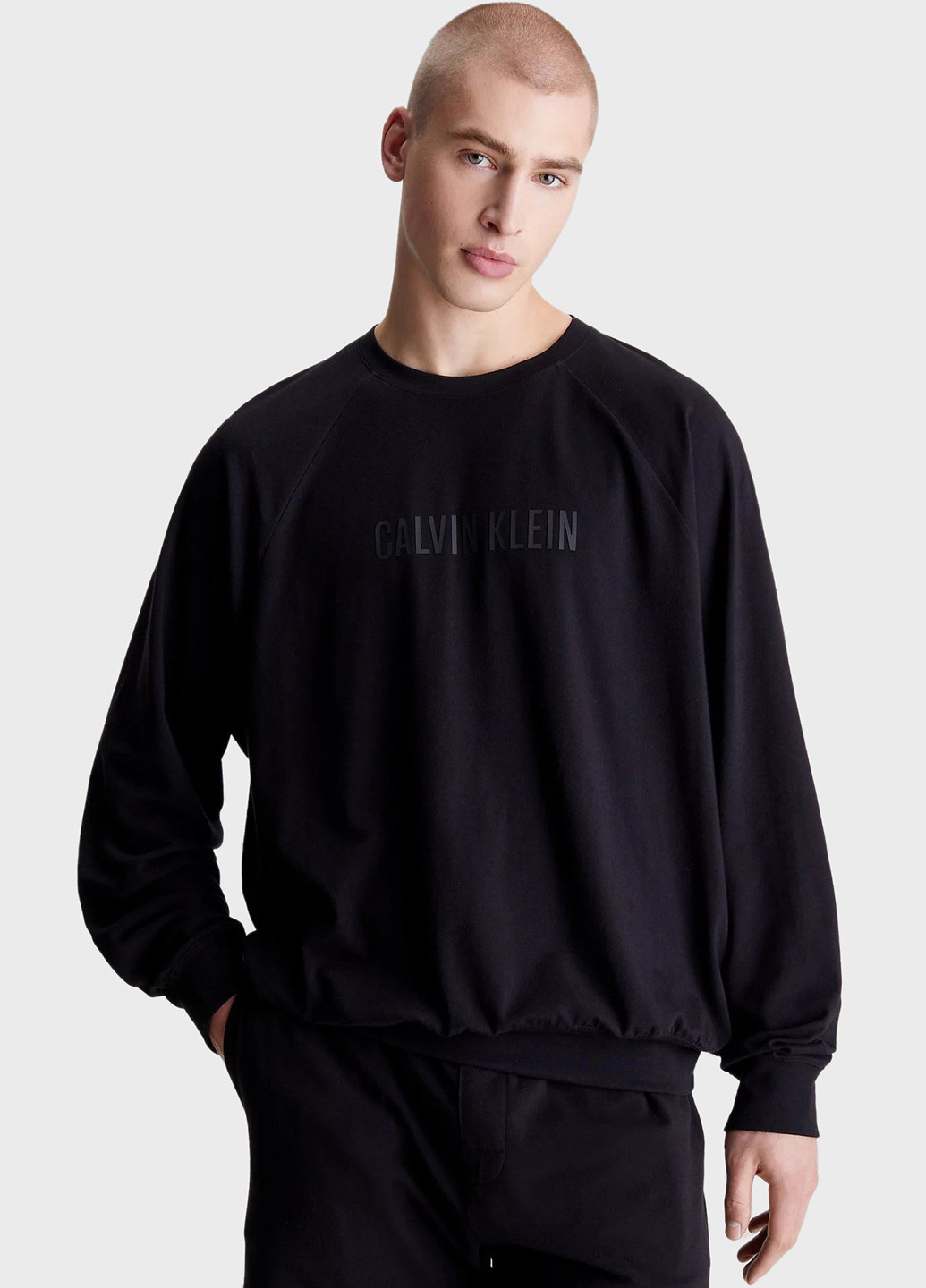 Черный свитшот Calvin Klein логотип без декора (328209676)