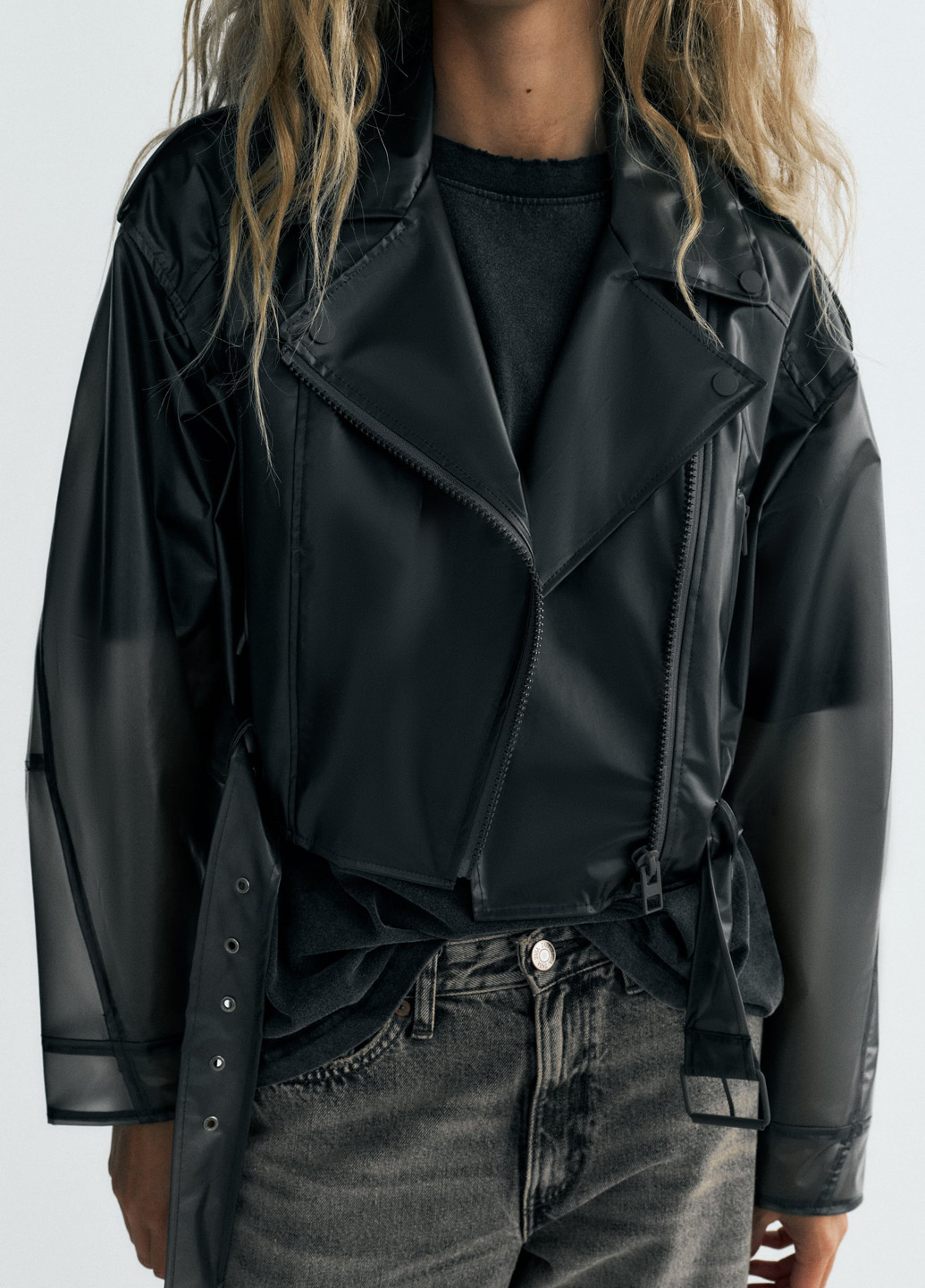Черная демисезонная куртка косуха Zara